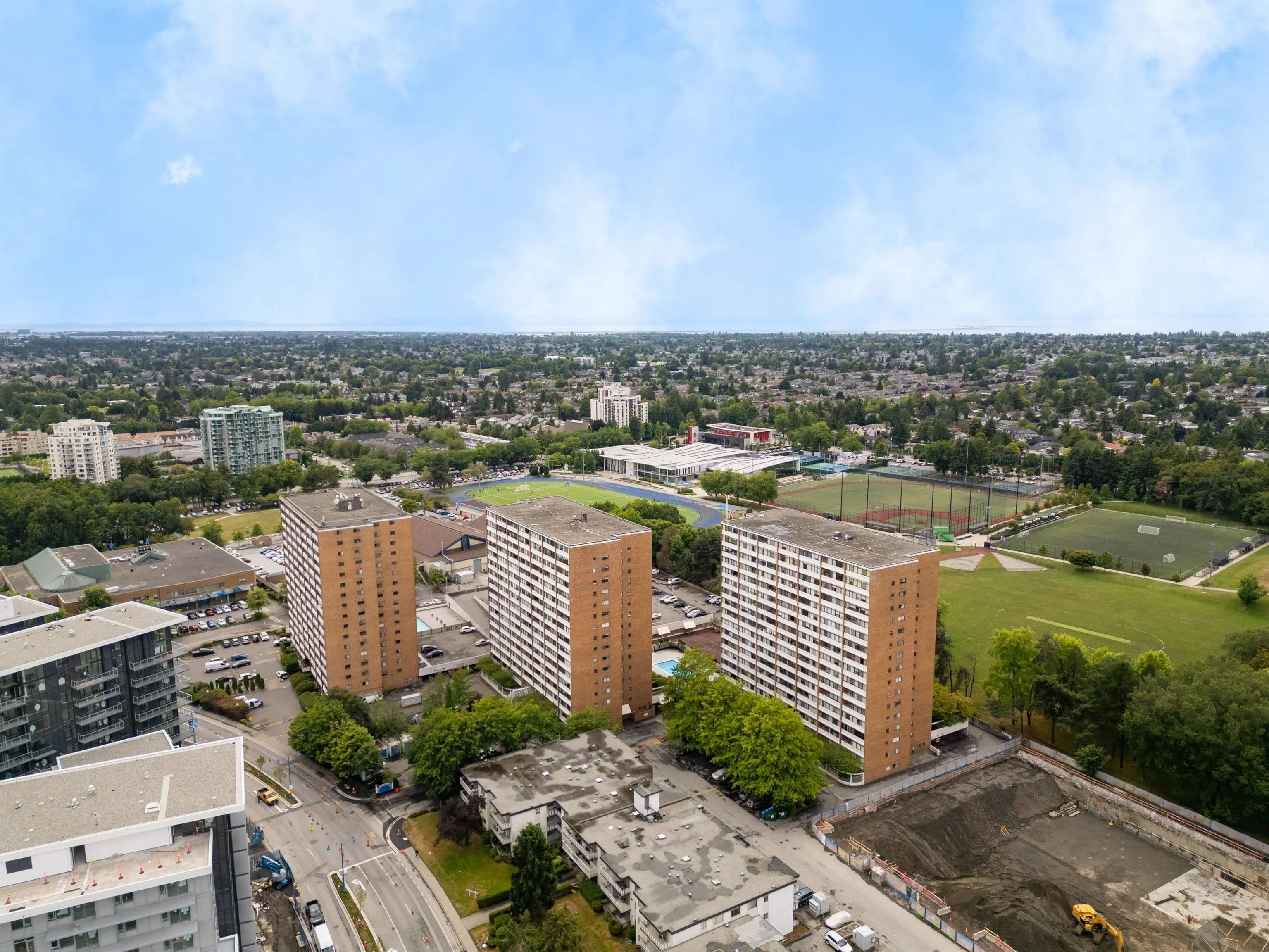 403 6631 Minoru Boulevard