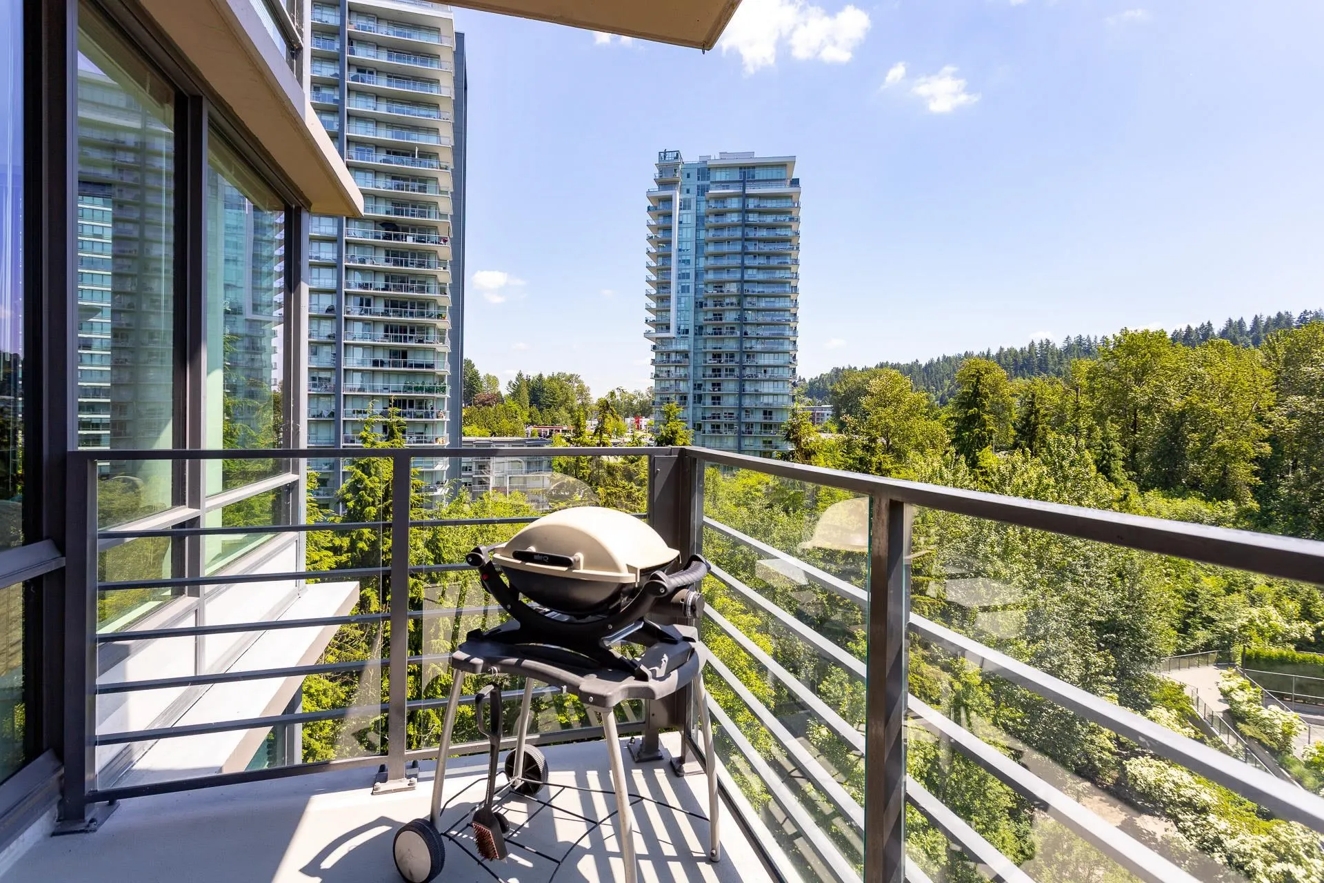 907 301 Capilano Road
