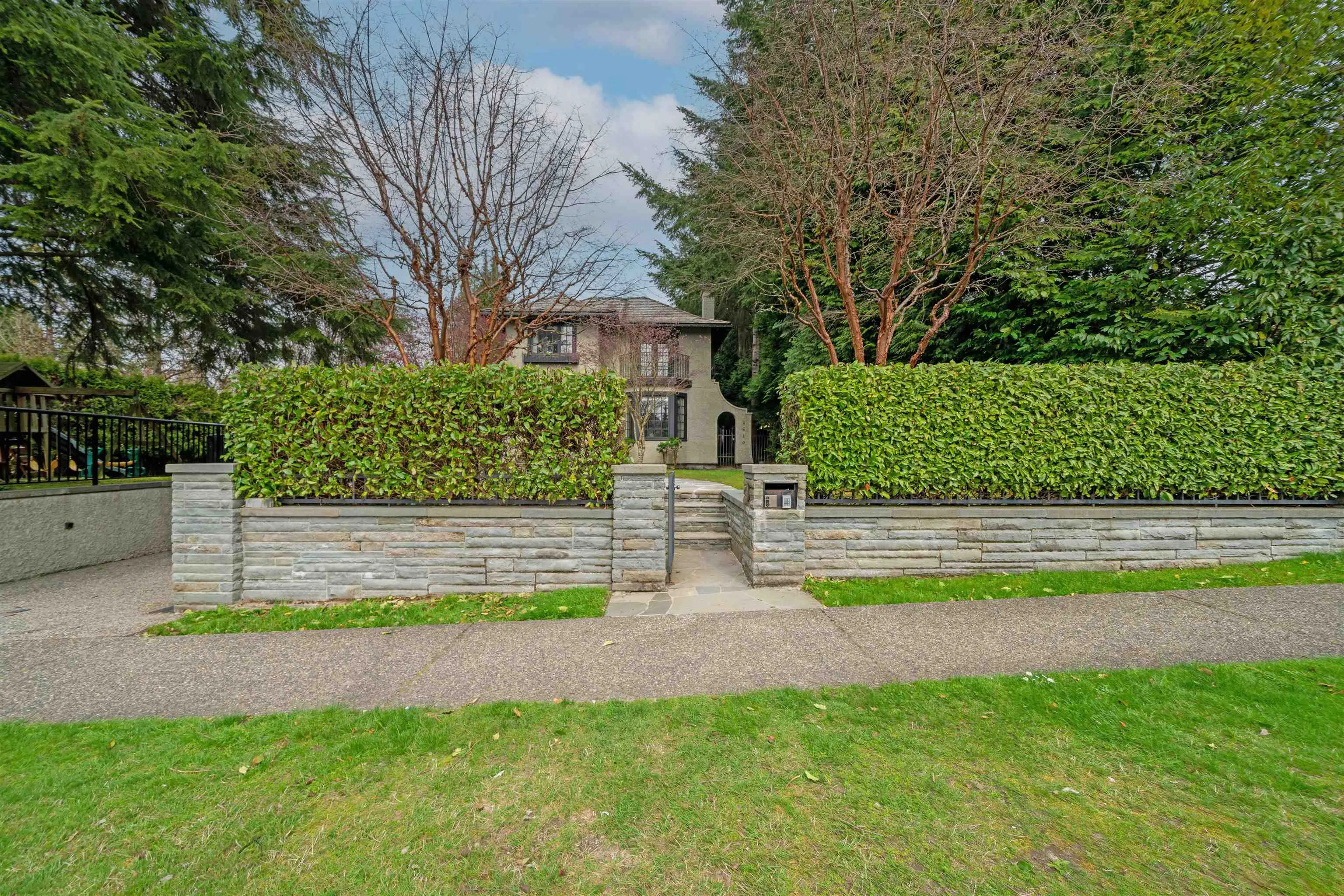 1610 Wesbrook Crescent