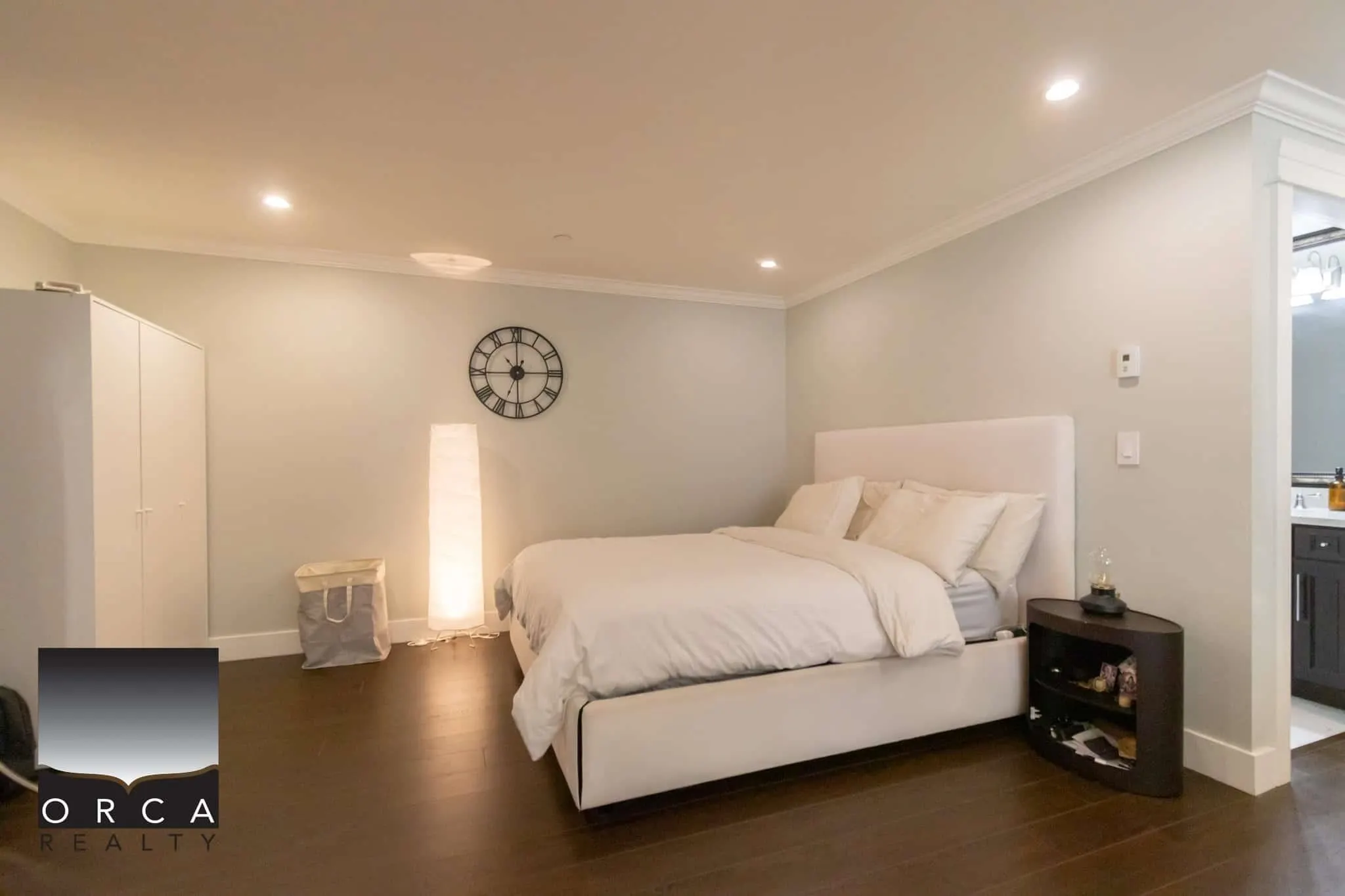 Furnished 1270 Kings Avenue