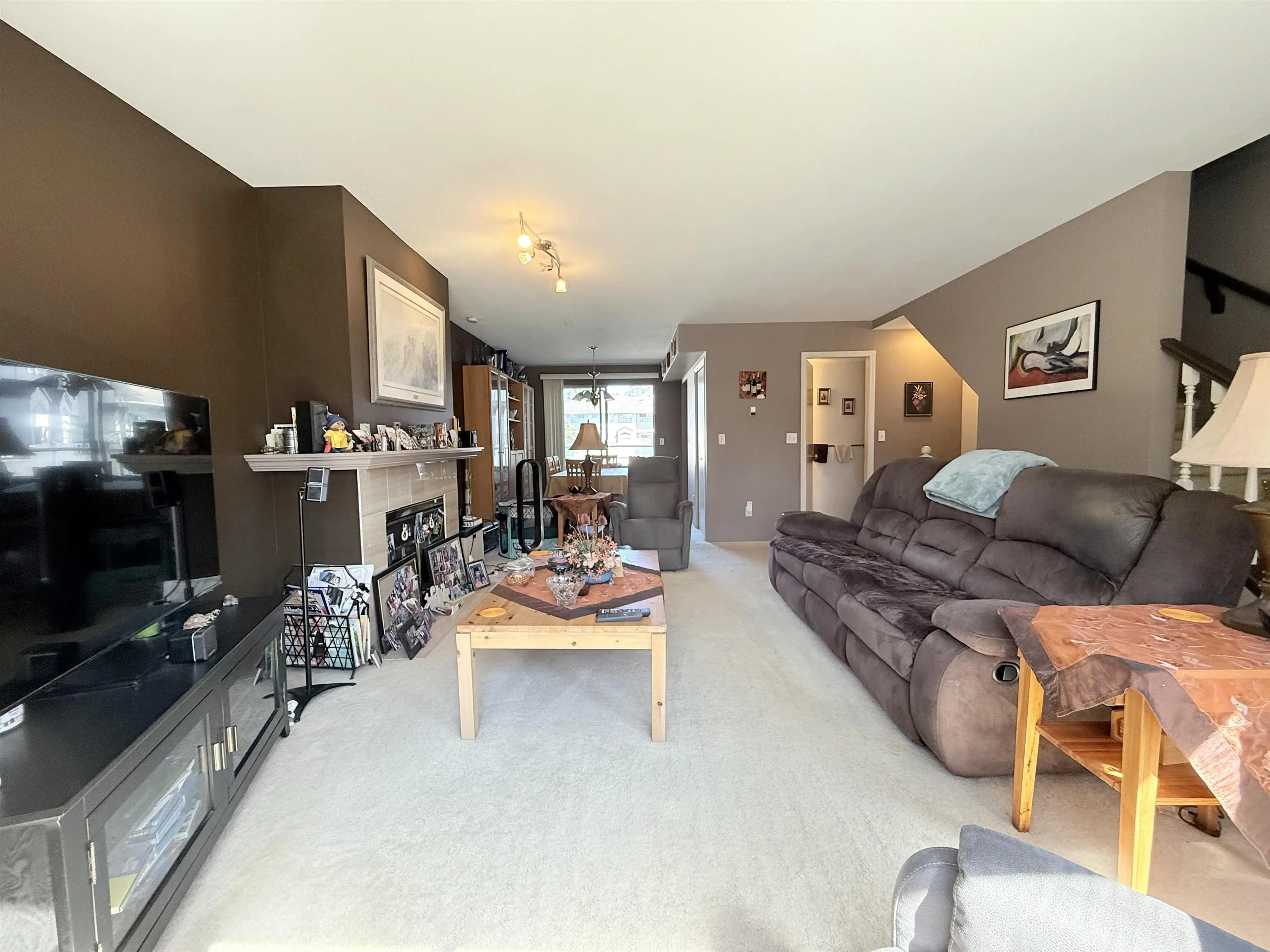 22 3476 Coast Meridian Road