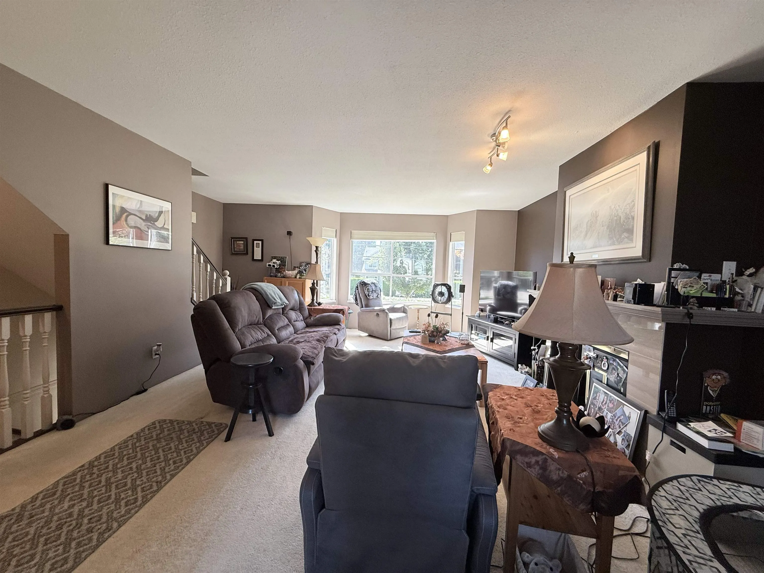 22 3476 Coast Meridian Road