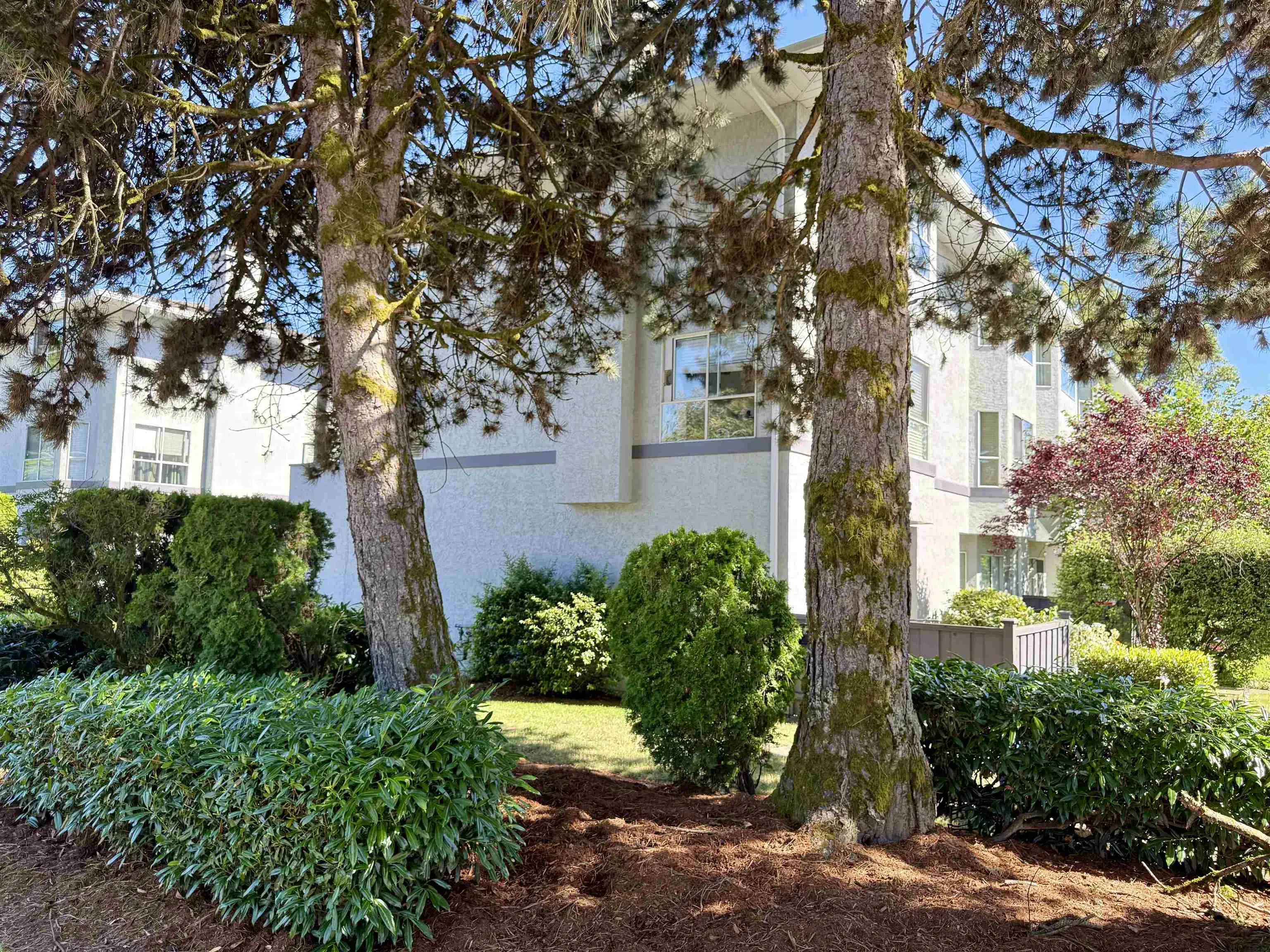 22 3476 Coast Meridian Road