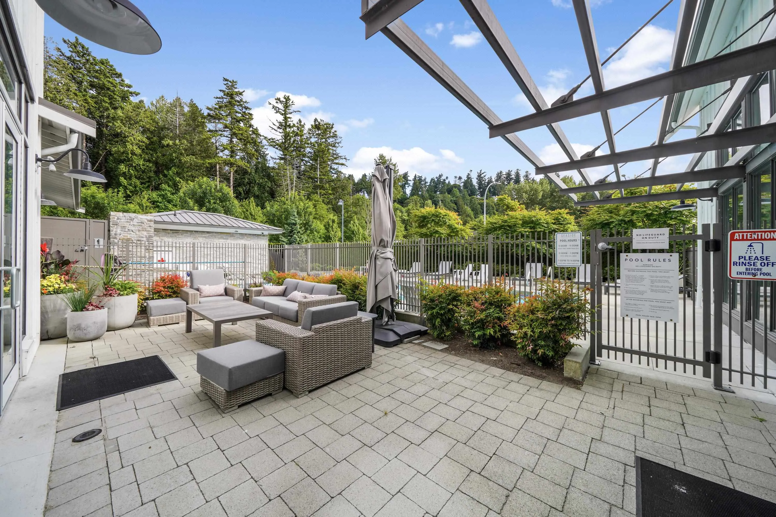 13 4638 Orca Way