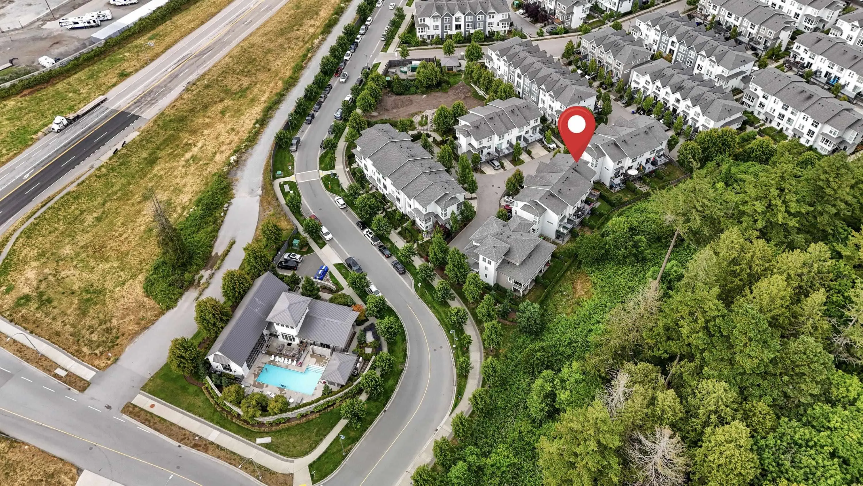 13 4638 Orca Way