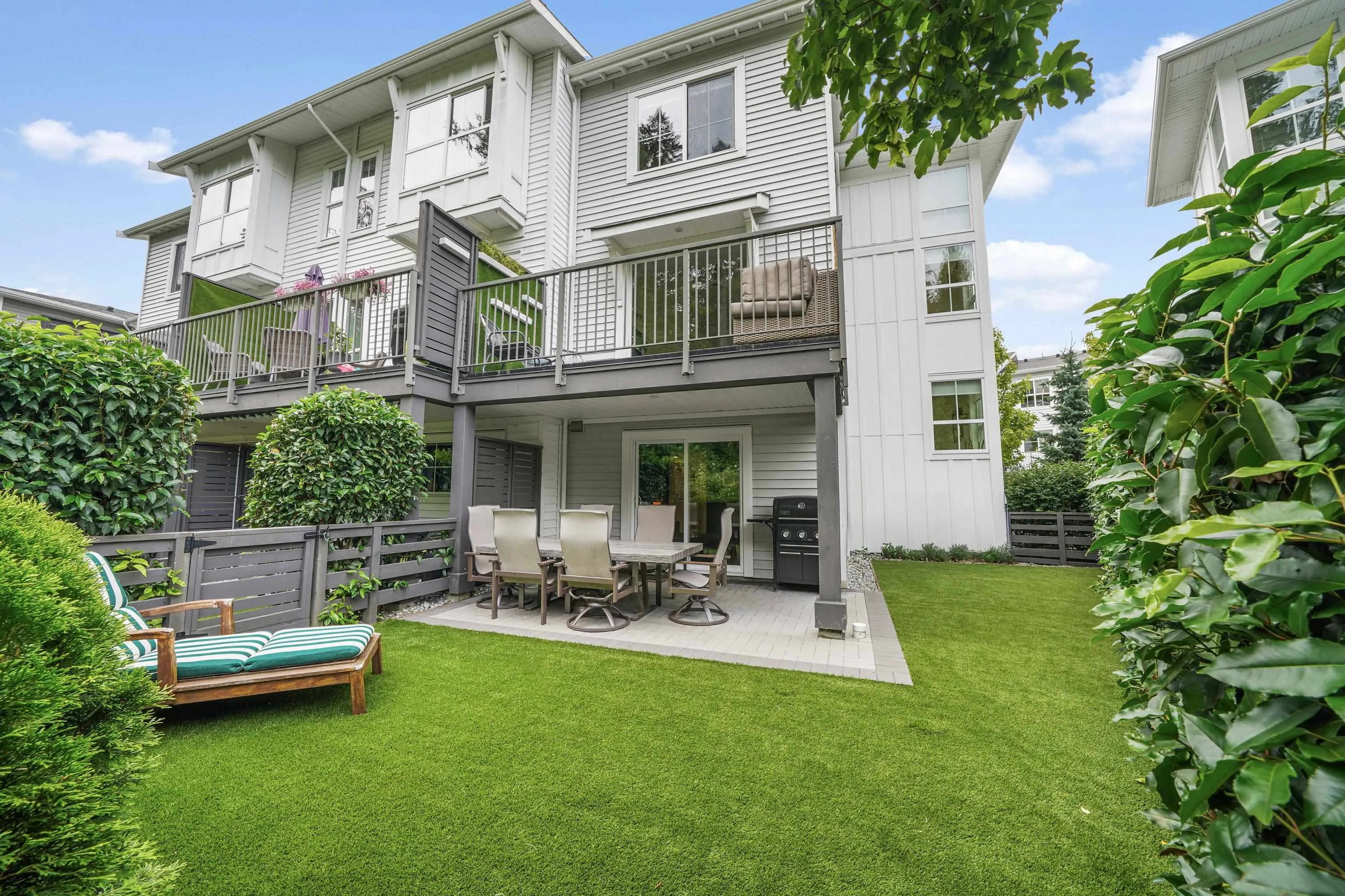 13 4638 Orca Way