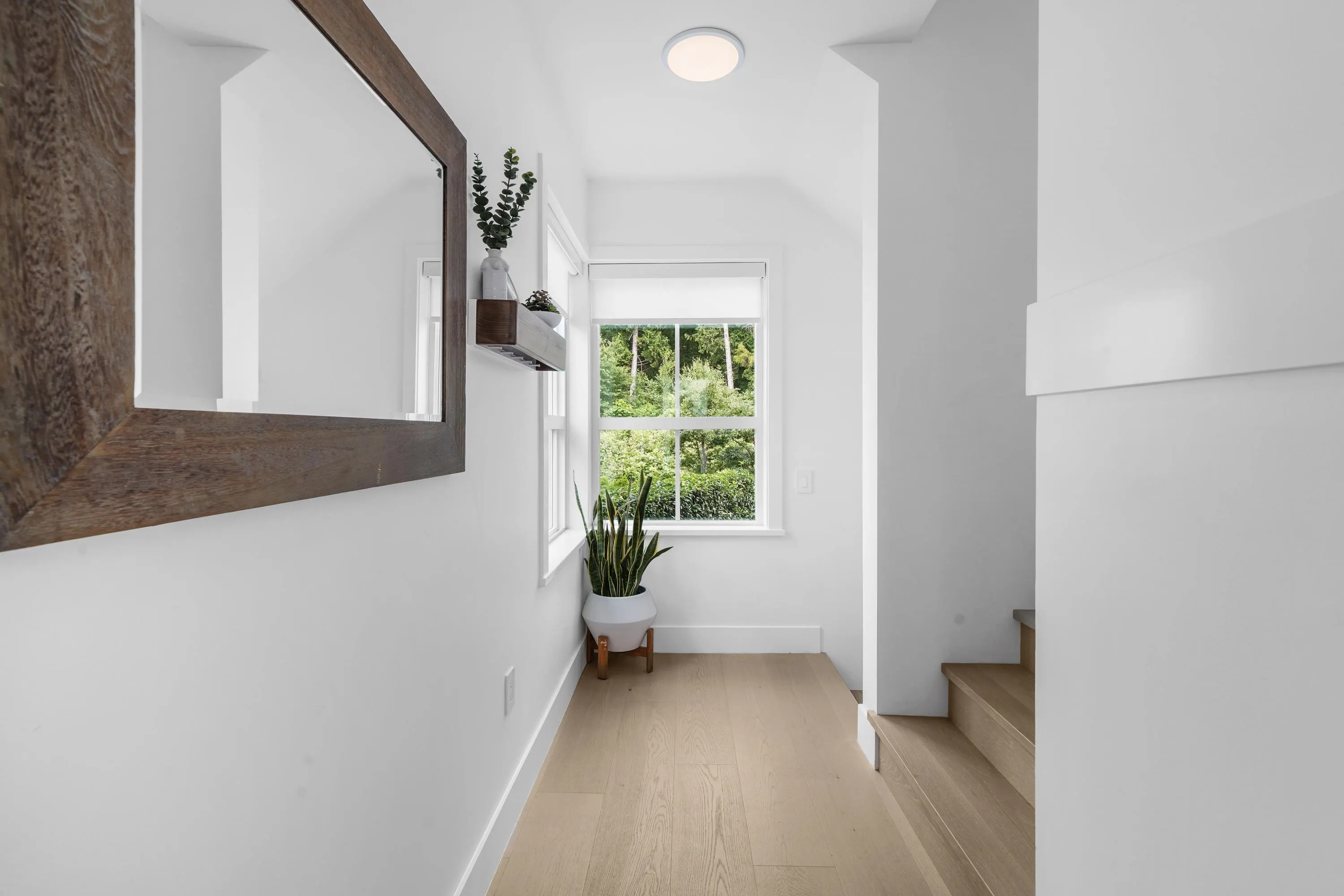 13 4638 Orca Way