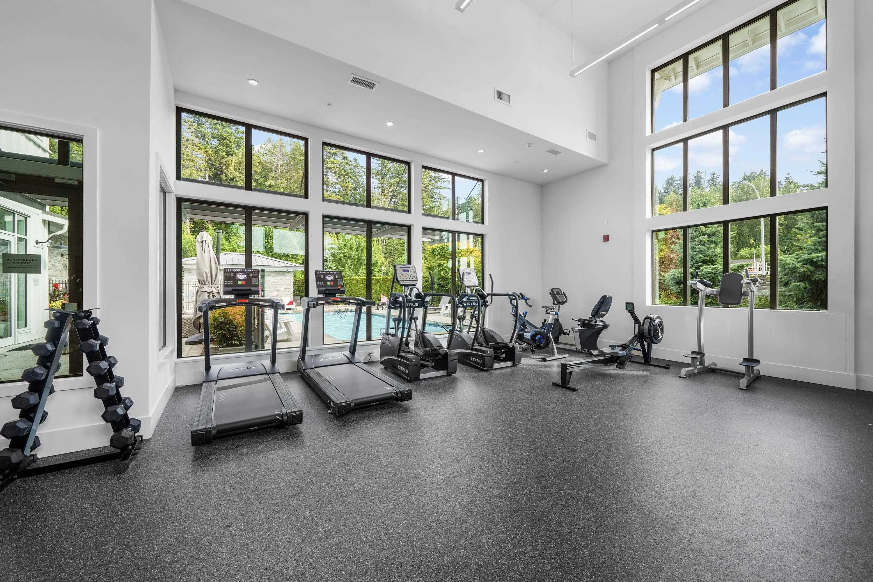 13 4638 Orca Way