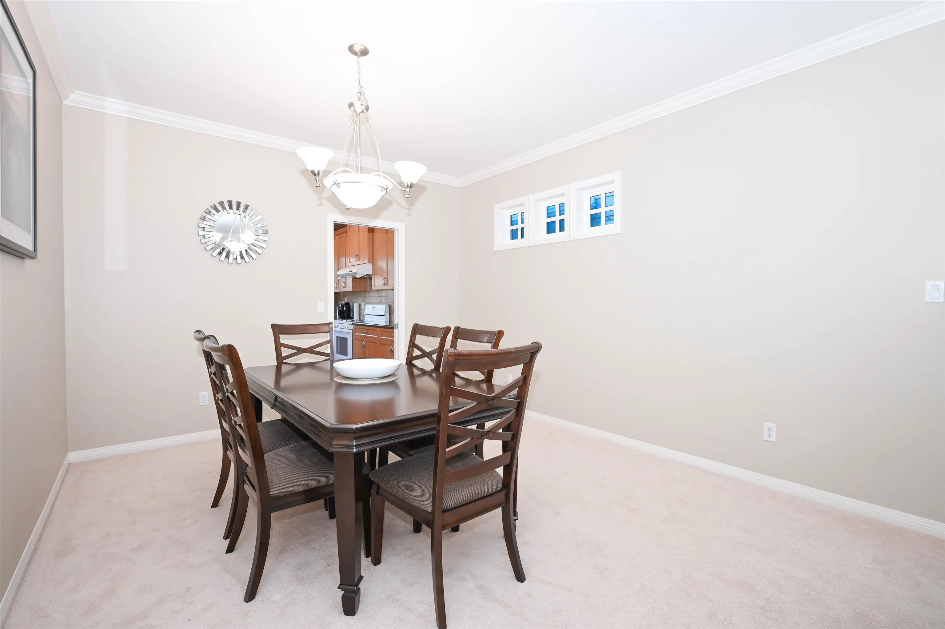 9382 Pauleshin Crescent