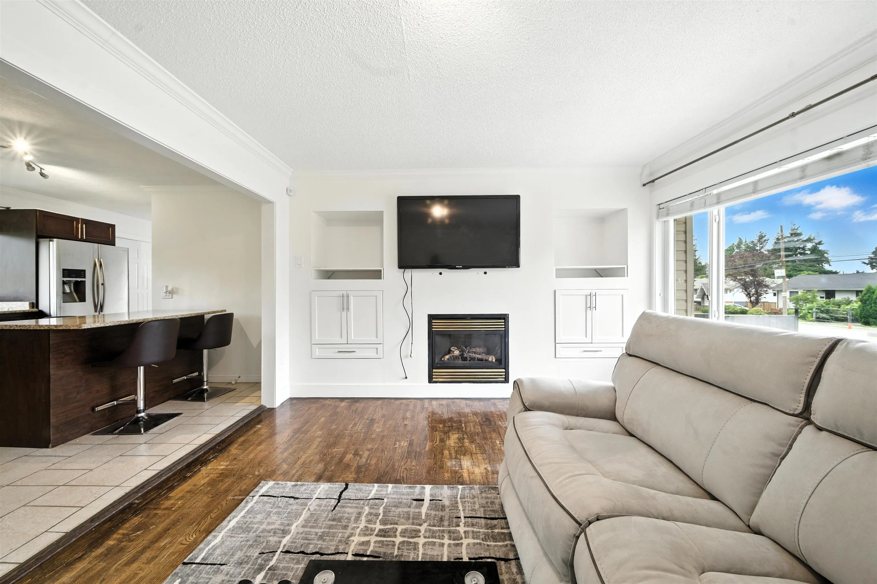 14032 Grosvenor Road