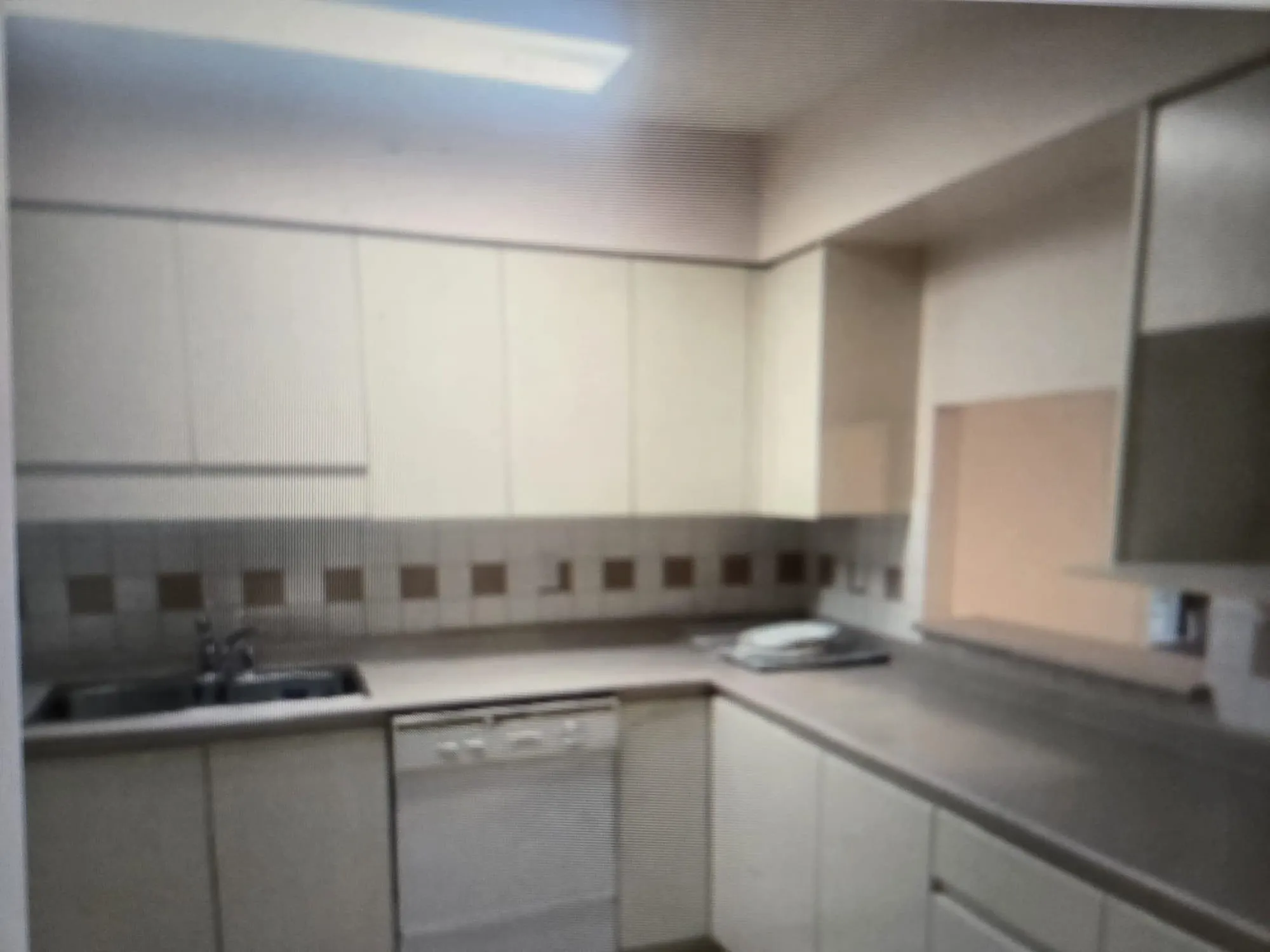 703 8246 Lansdowne Road