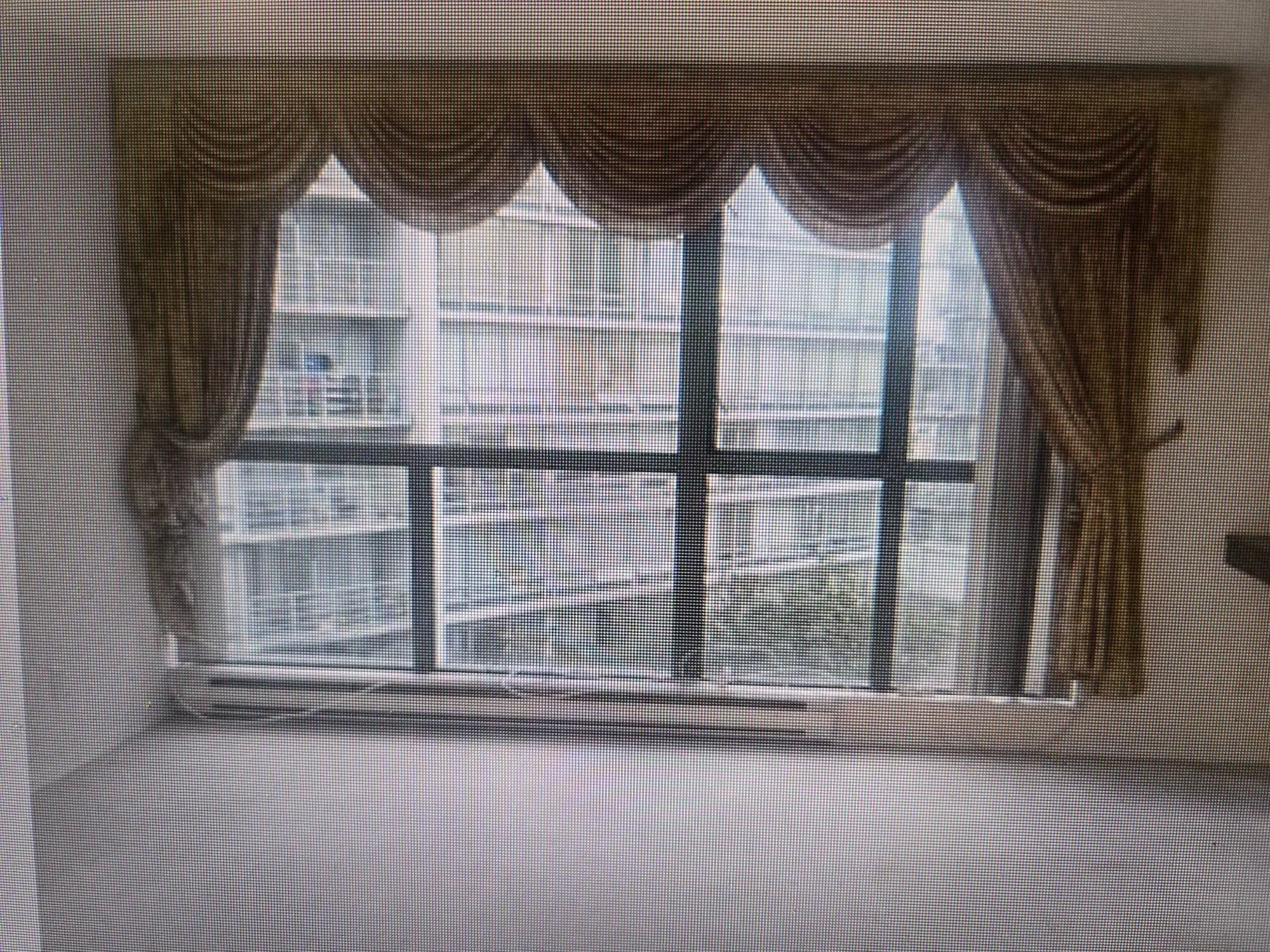 703 8246 Lansdowne Road