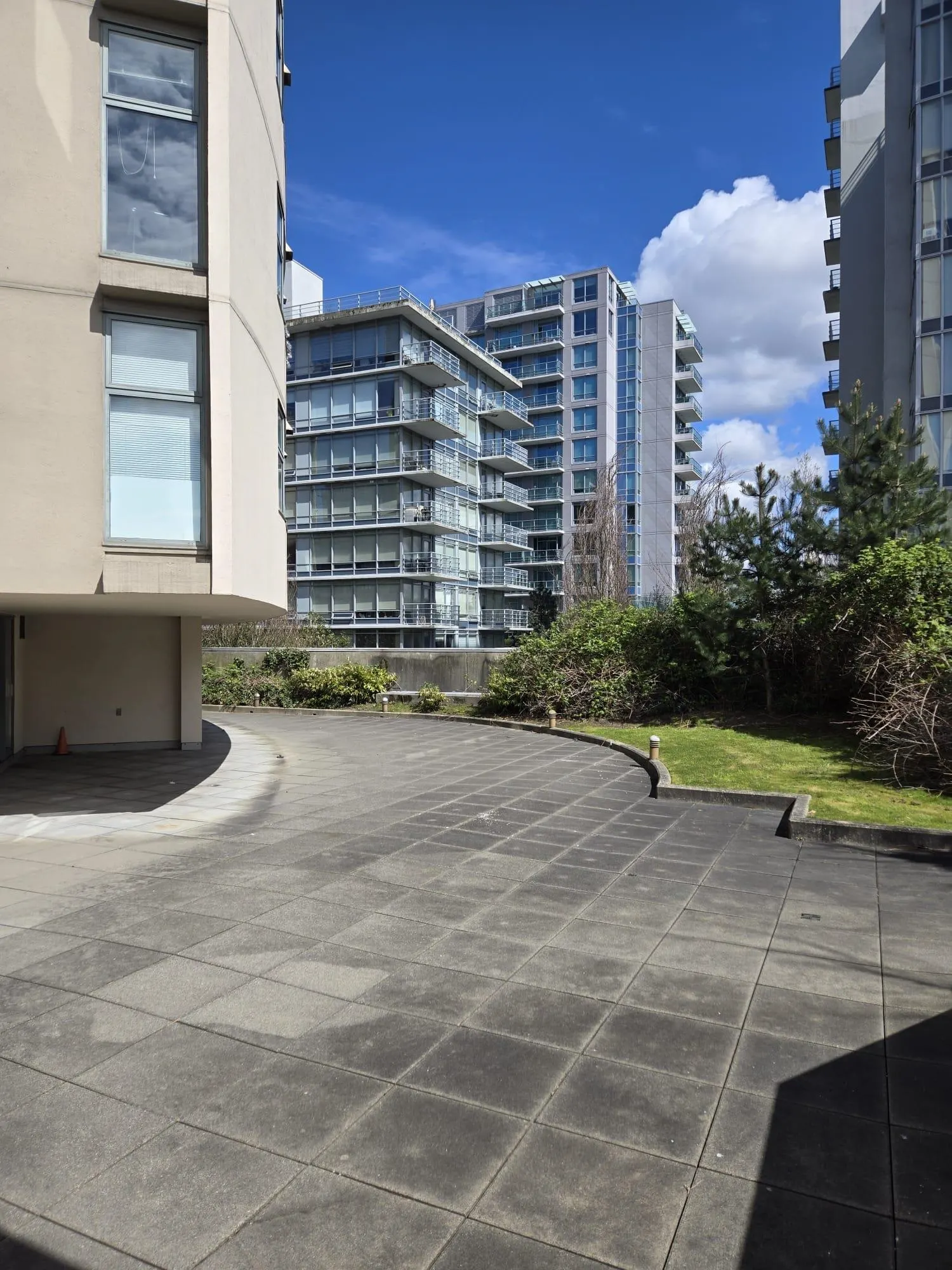 703 8246 Lansdowne Road