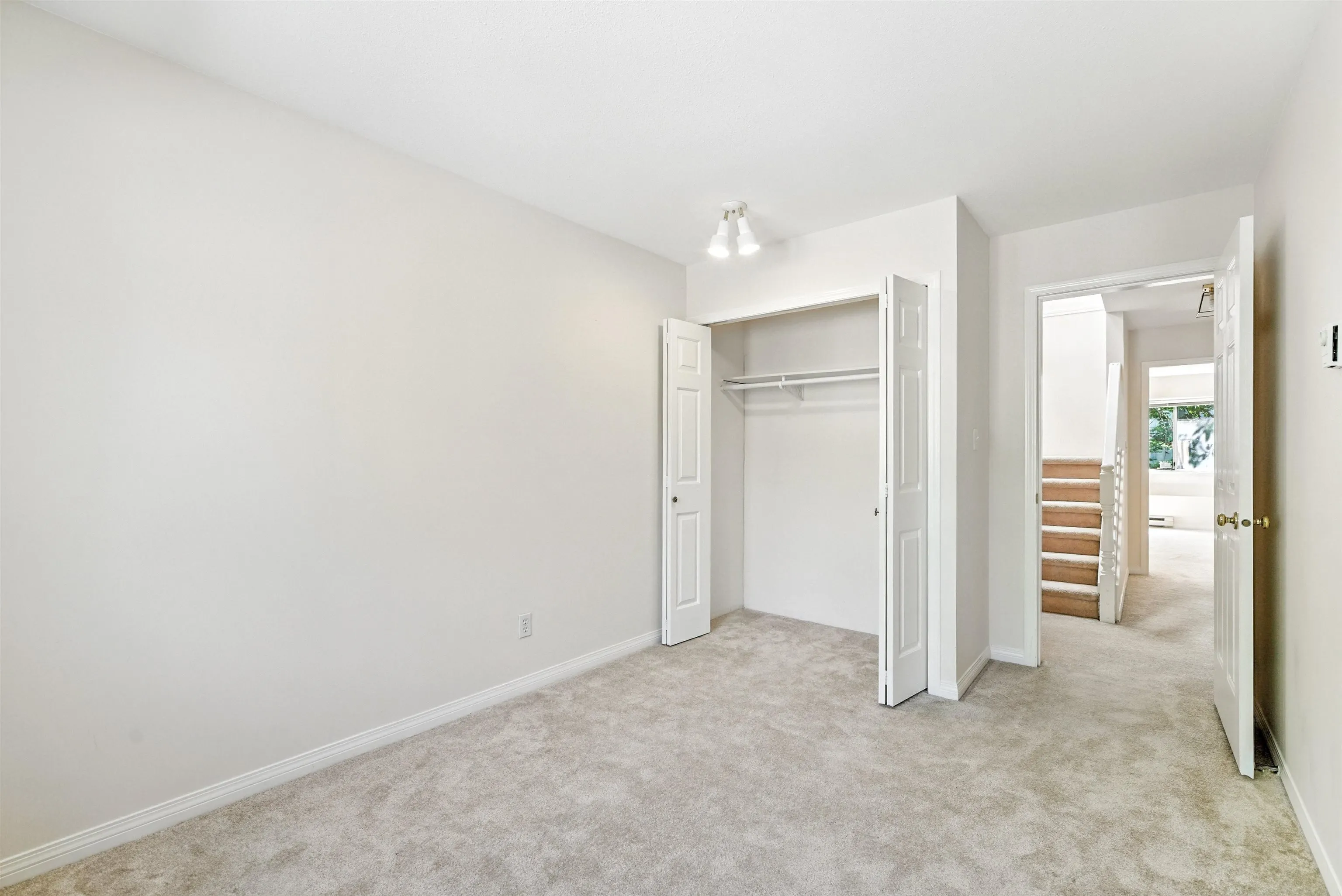 6 8031 General Currie Road