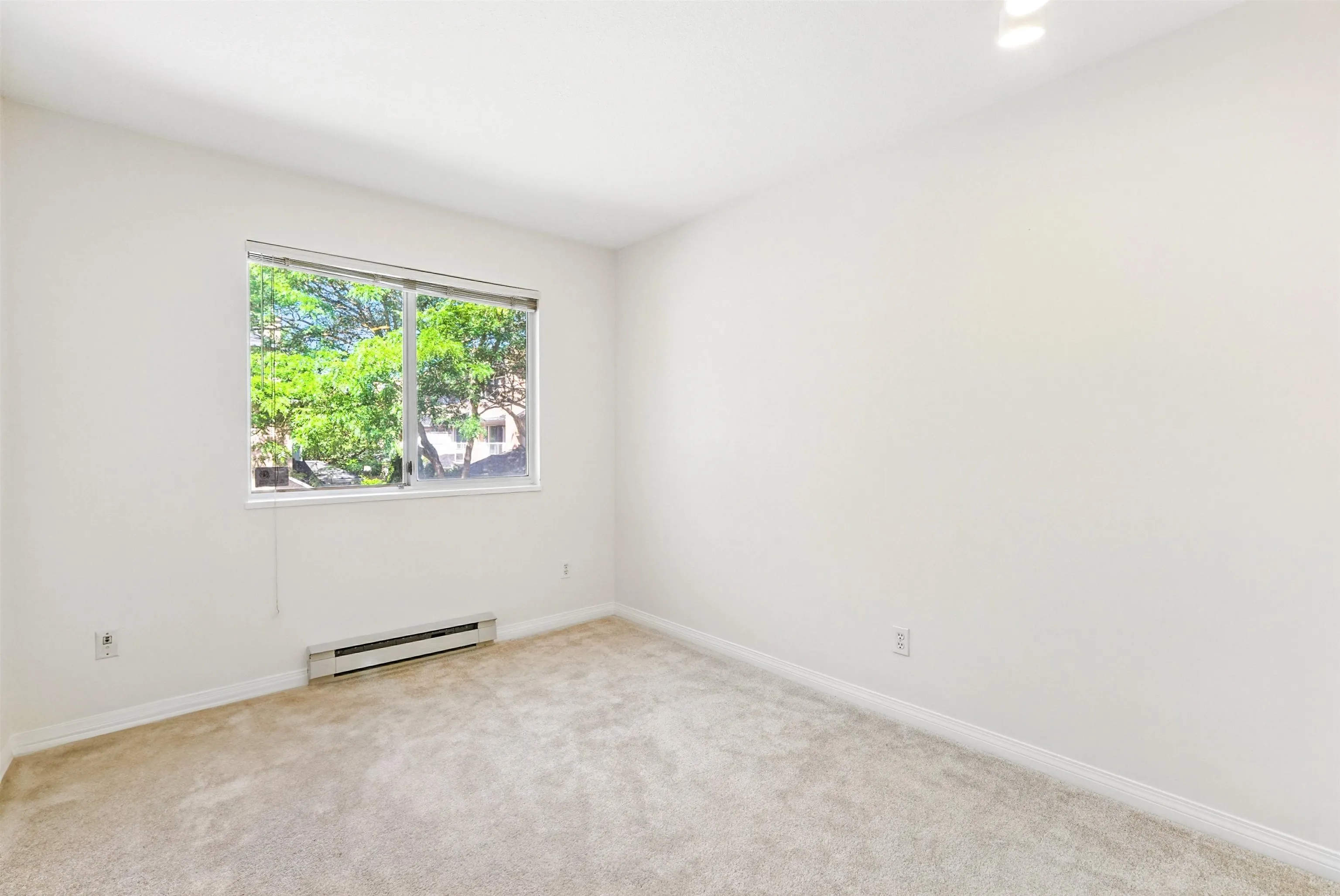 6 8031 General Currie Road