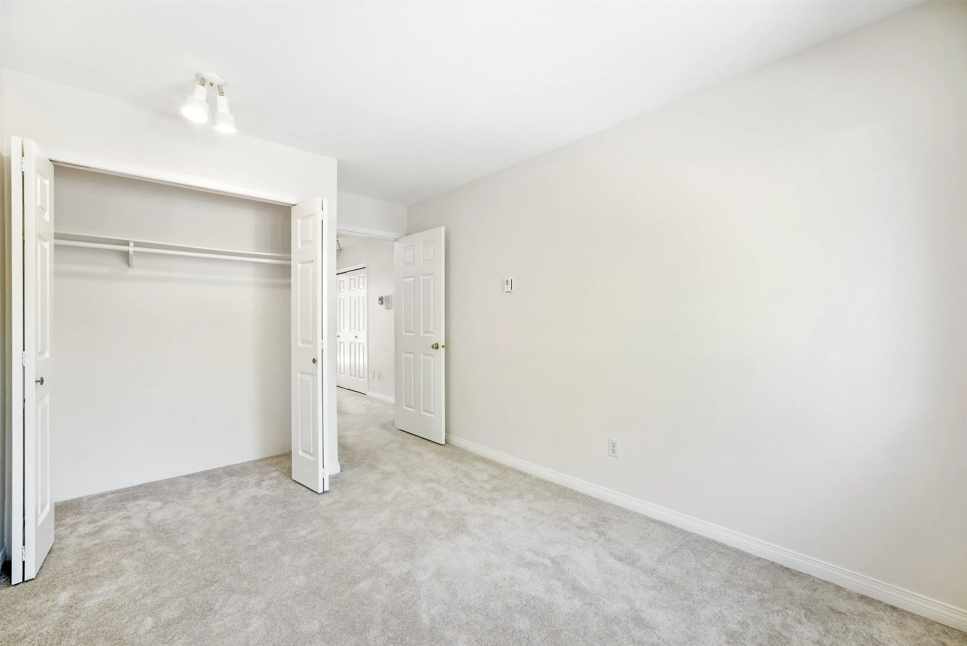 6 8031 General Currie Road