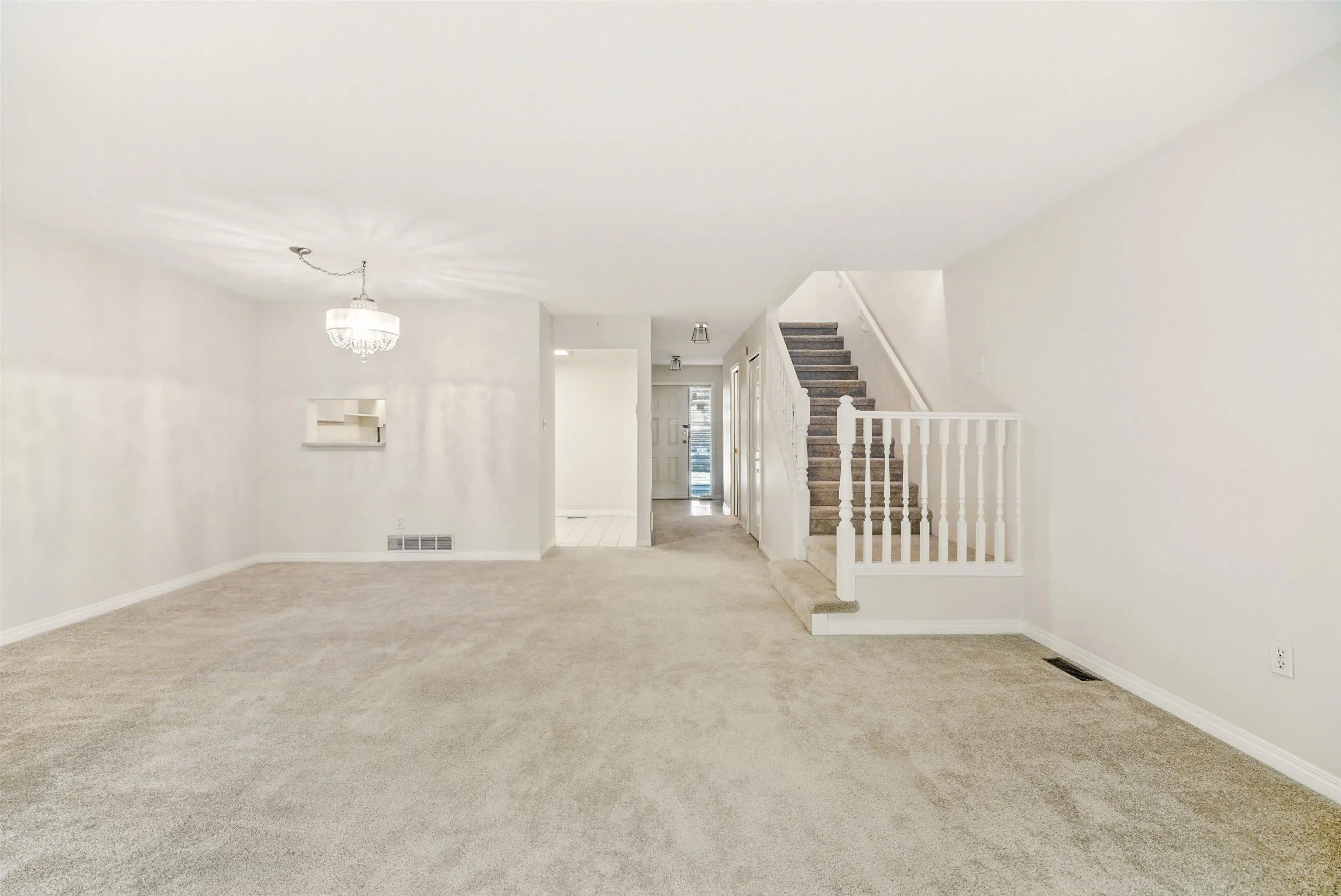 6 8031 General Currie Road