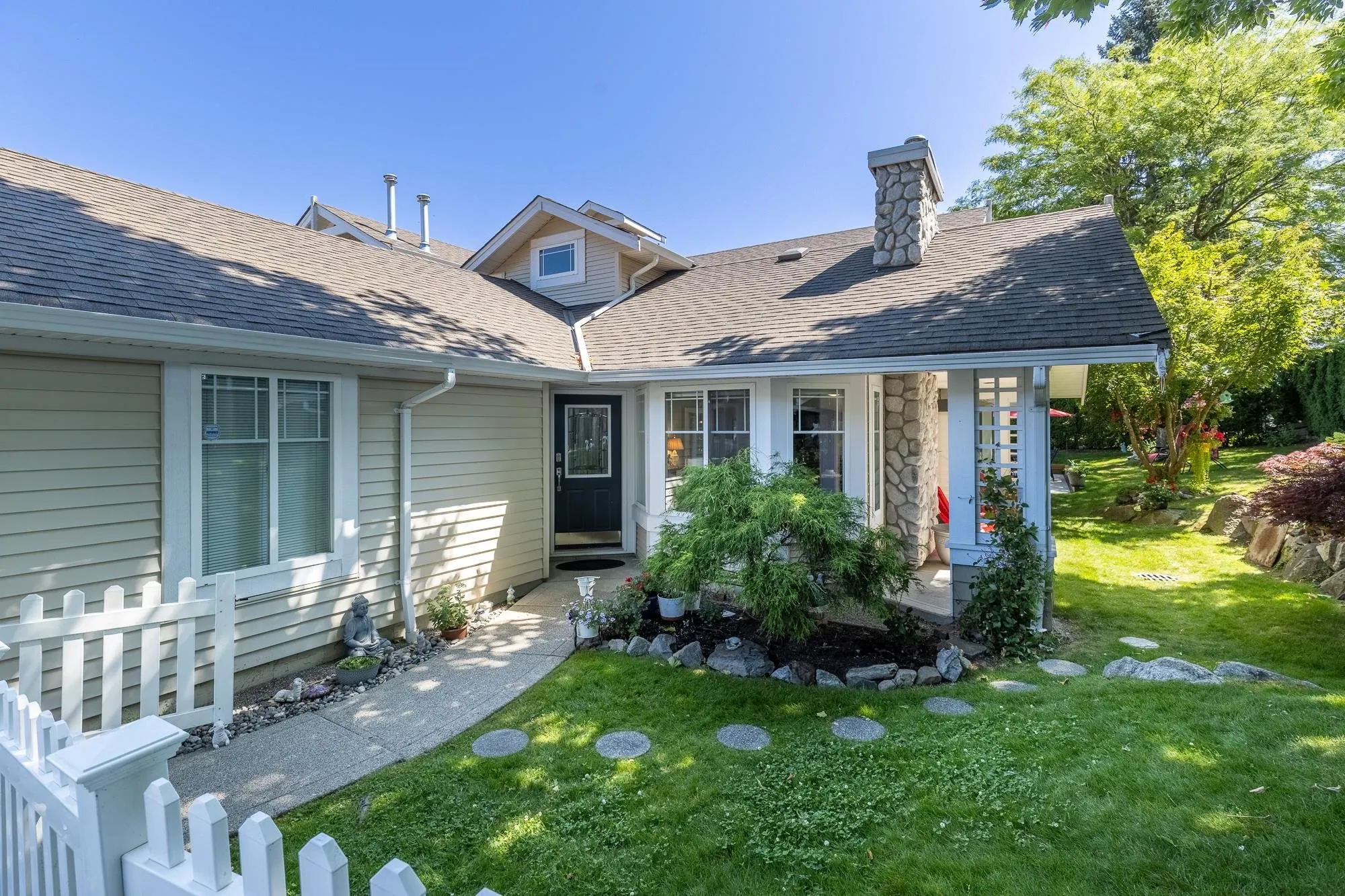 27 6488 168 Street