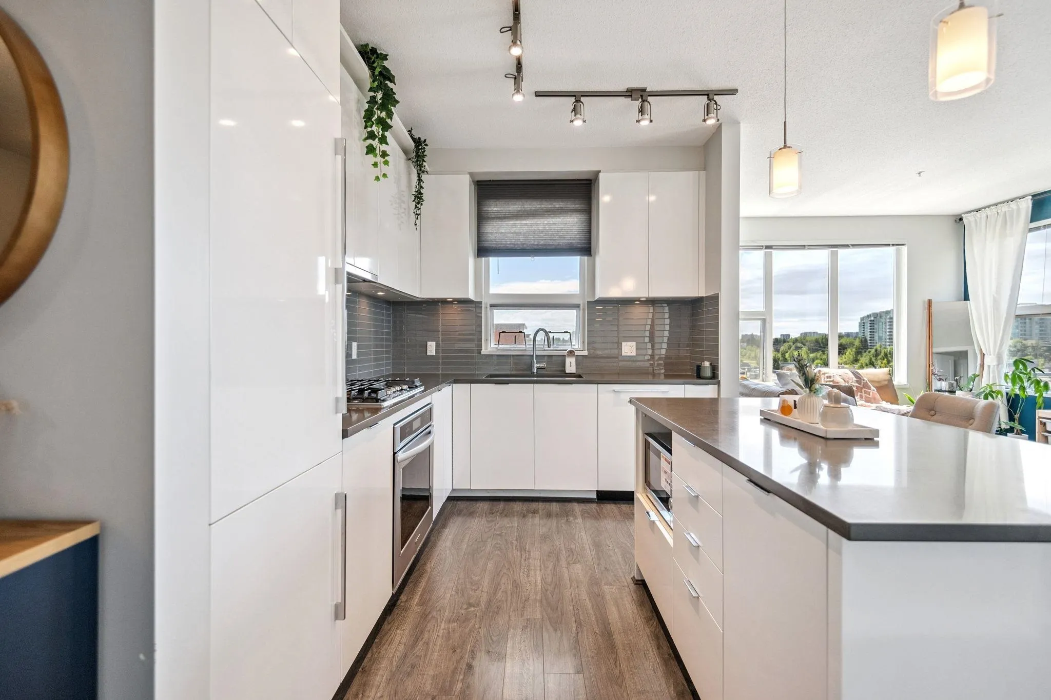 523 9311 Alexandra Road