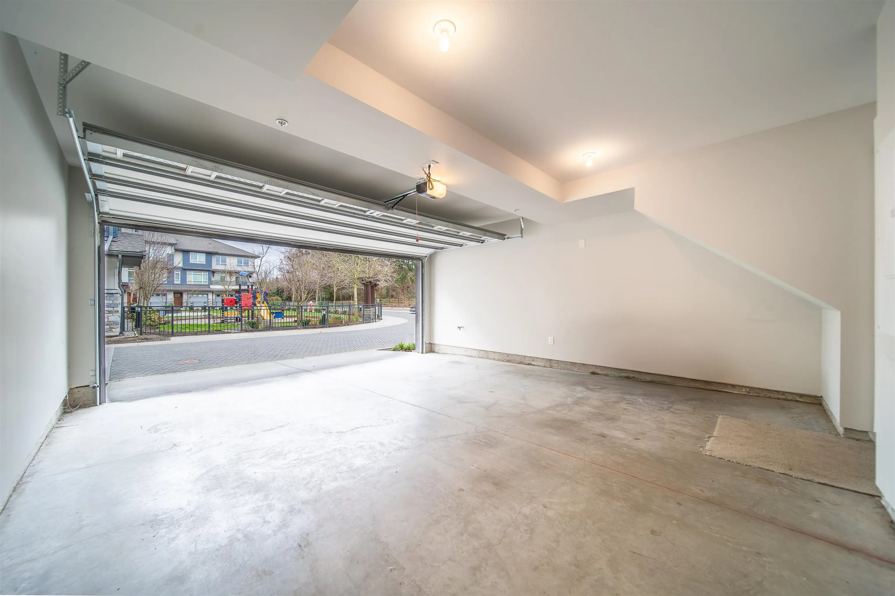 75 4991 No. 5 Road
