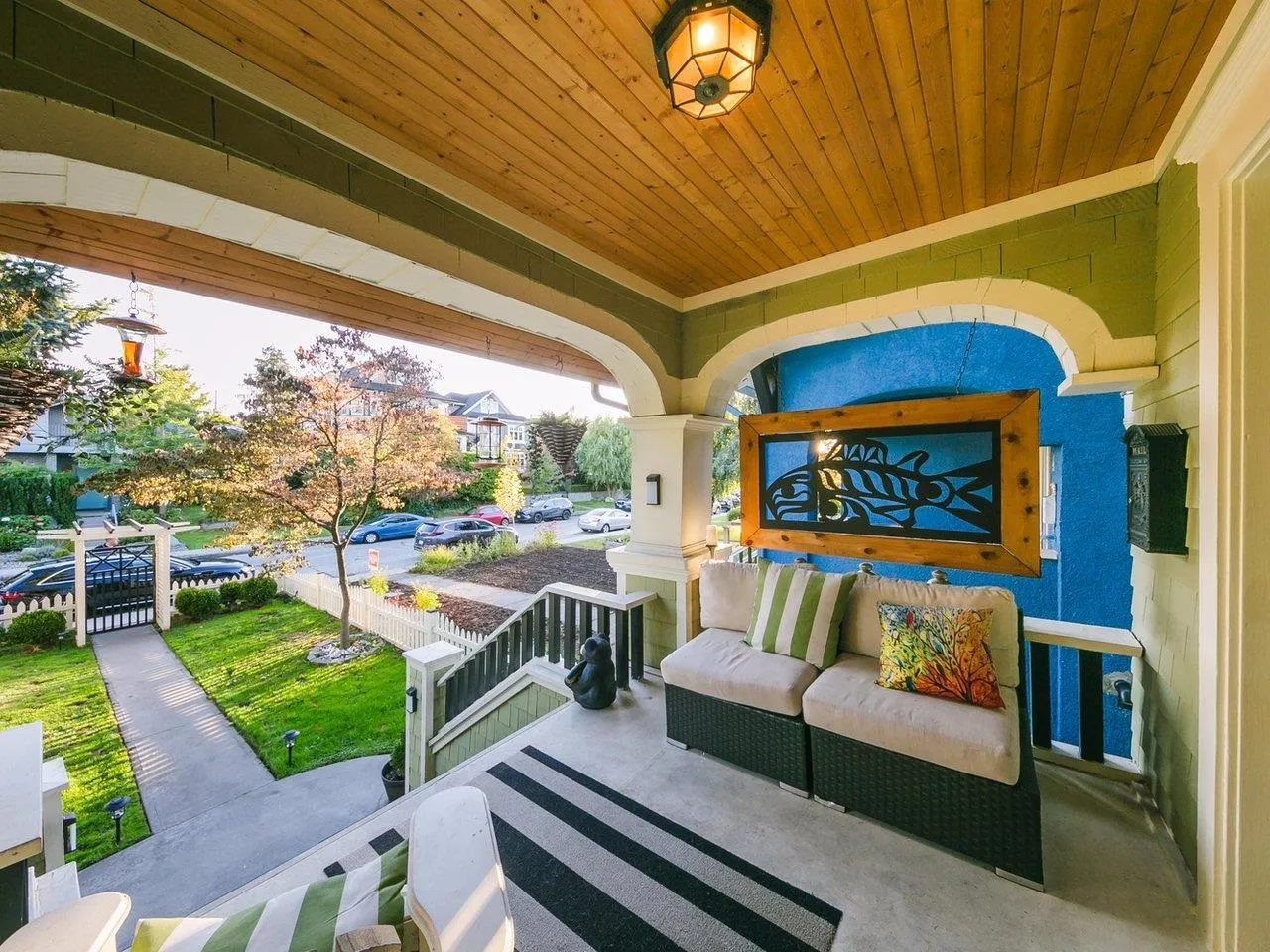 153 W 19th Avenue