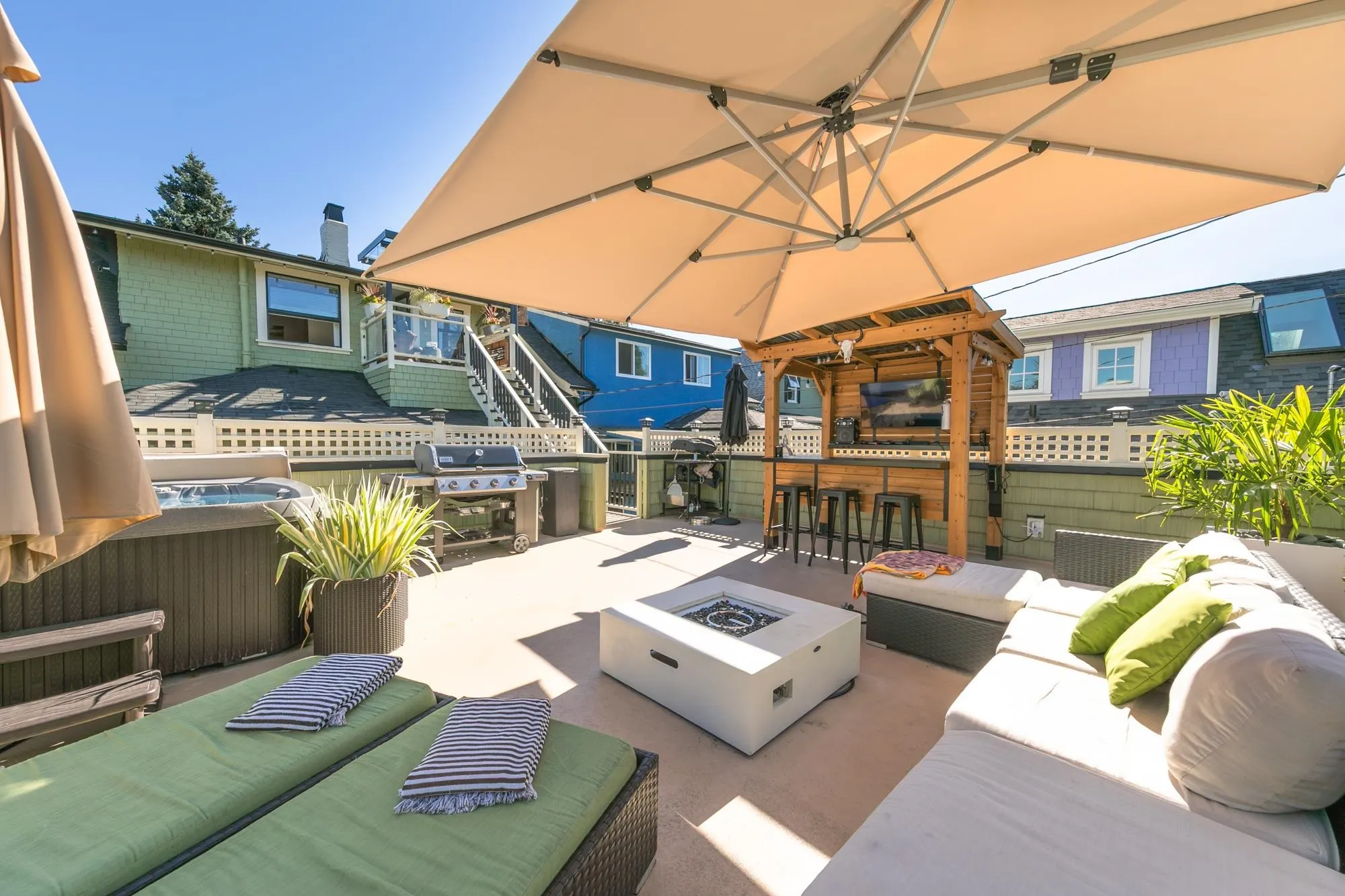 153 W 19th Avenue