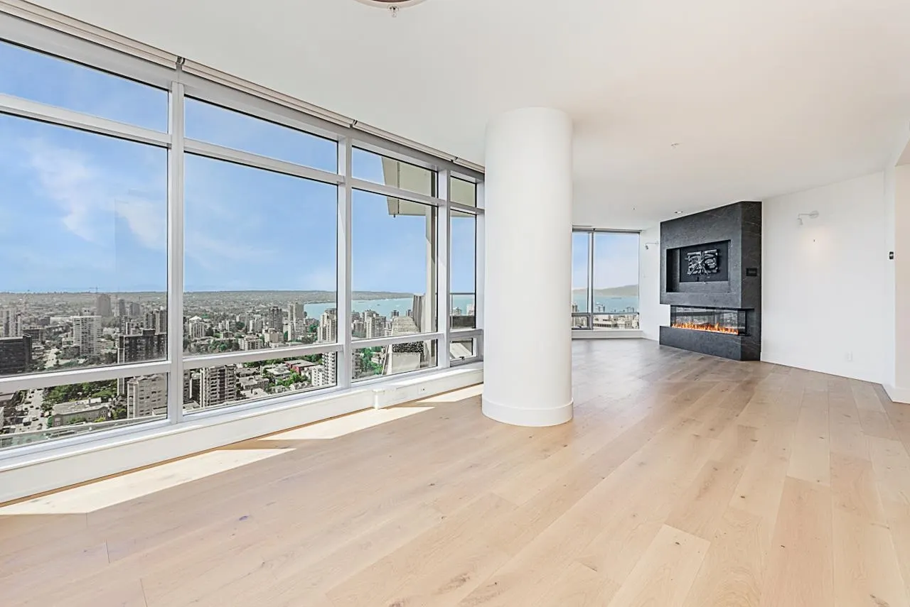 3806 1111 Alberni Street