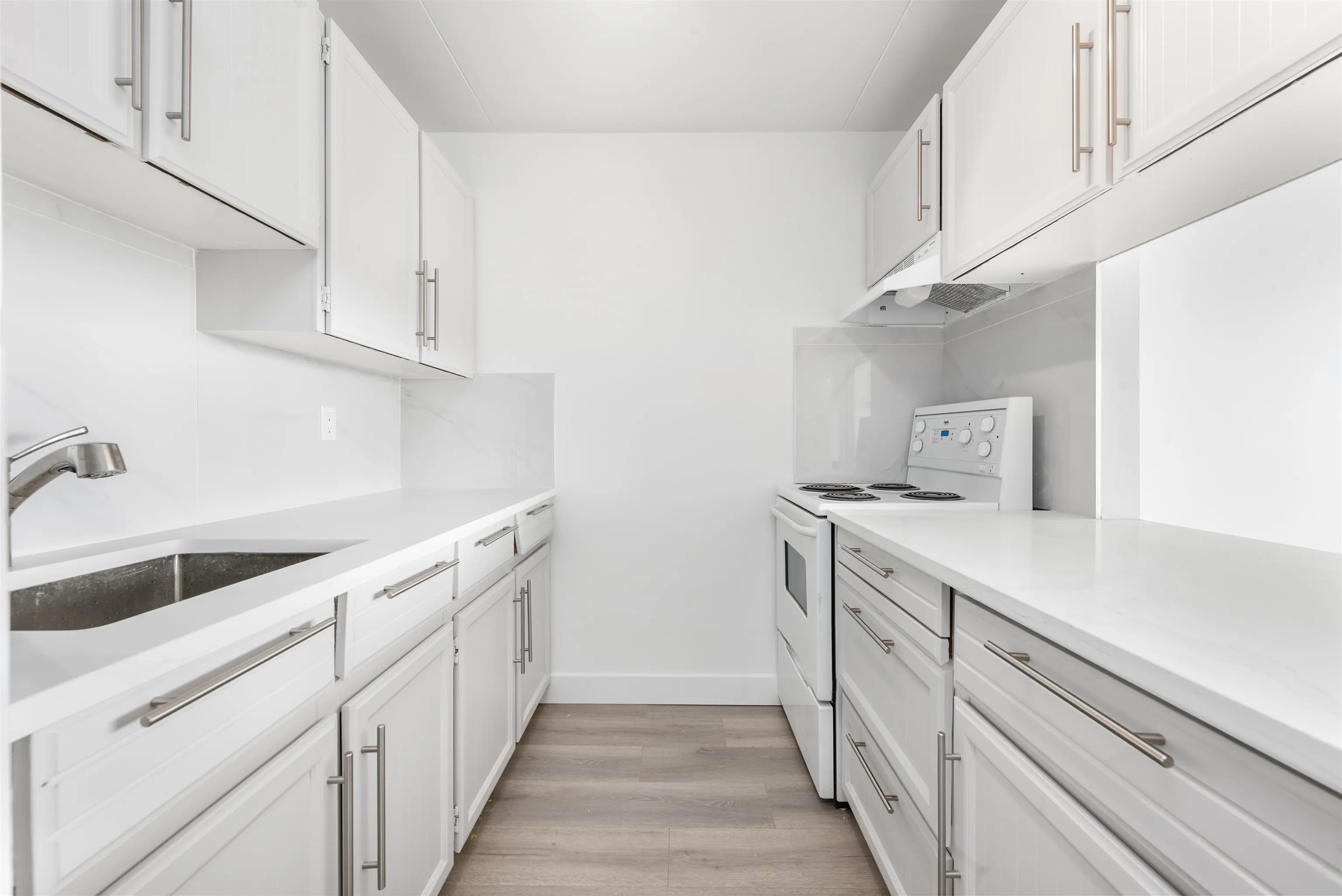 808 6651 Minoru Boulevard