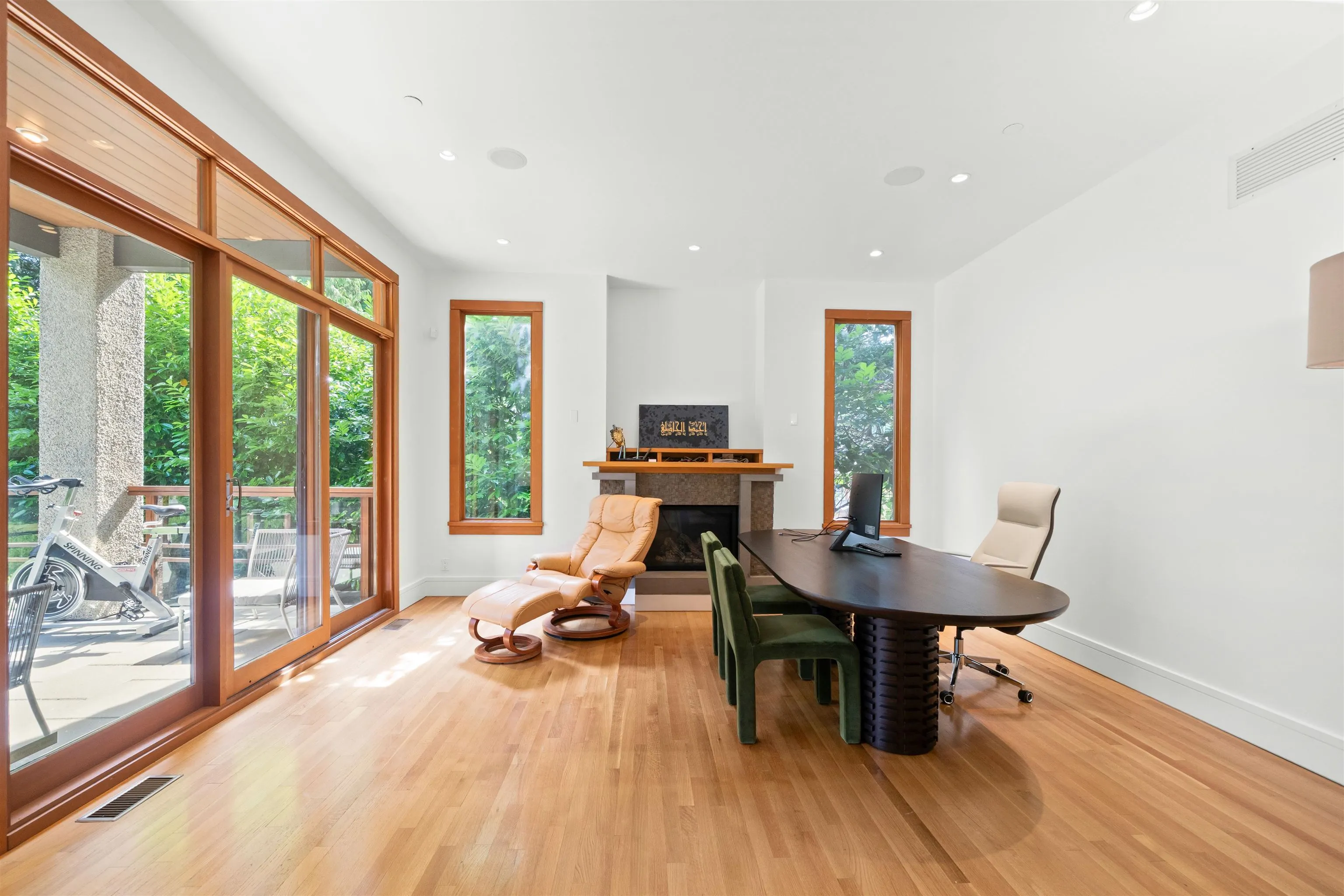 510 Eastcot Road