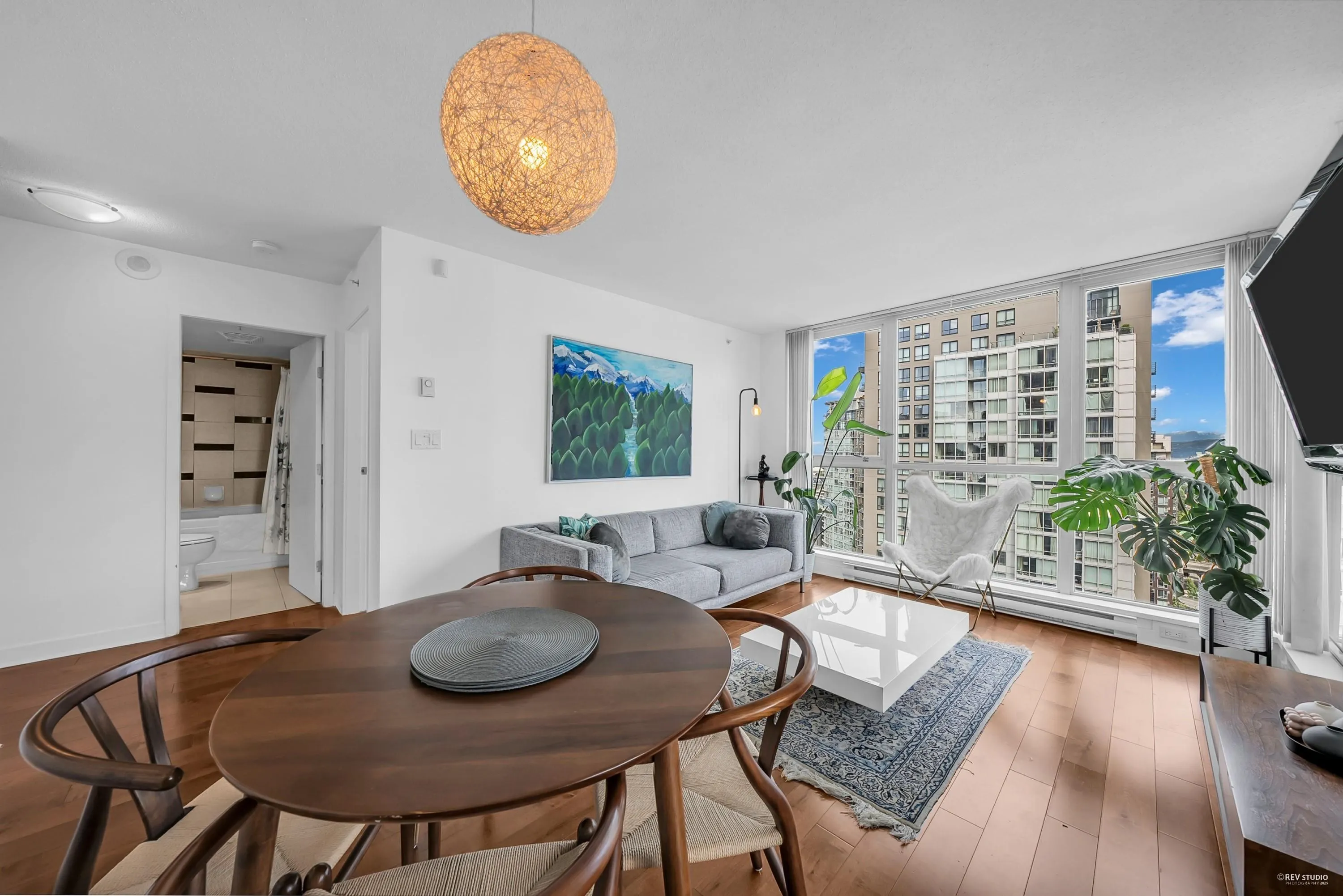 3006 1408 Strathmore Mews