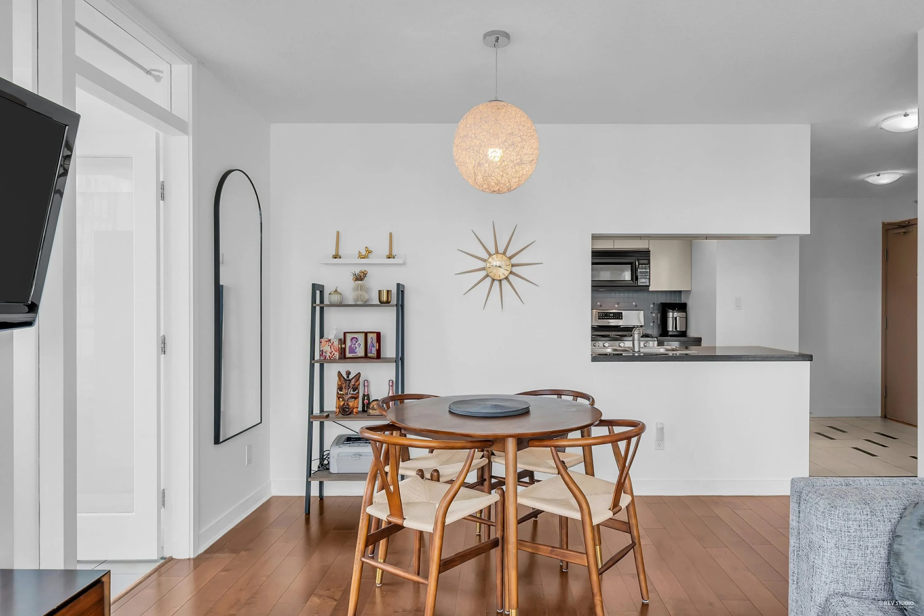 3006 1408 Strathmore Mews