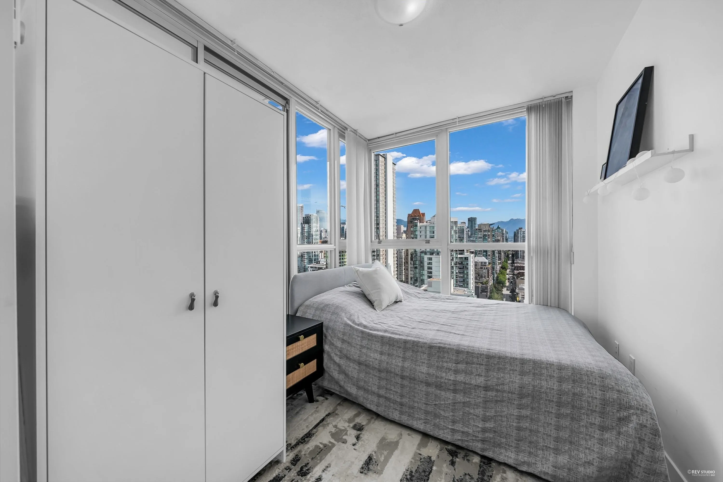 3006 1408 Strathmore Mews