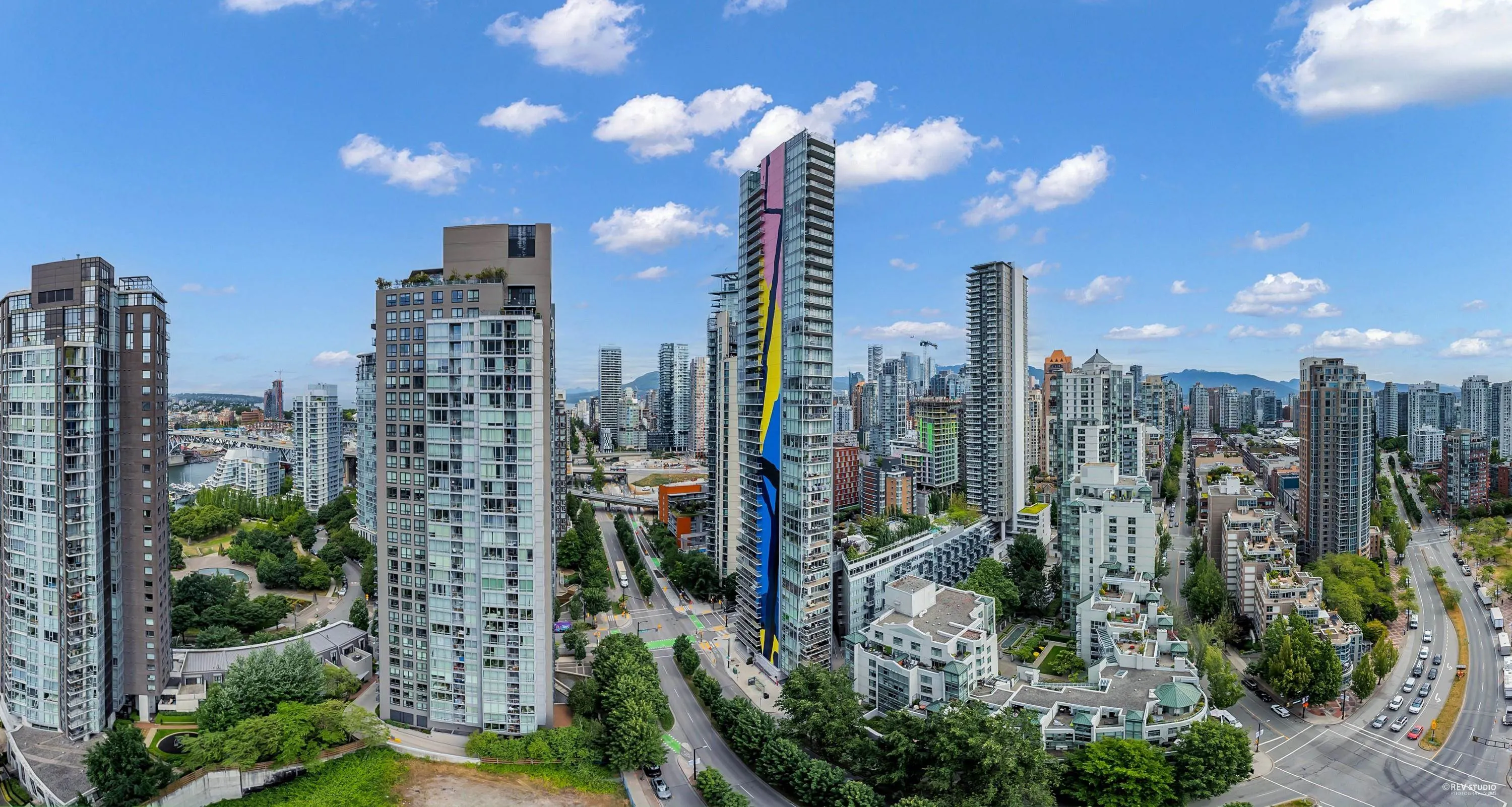 3006 1408 Strathmore Mews