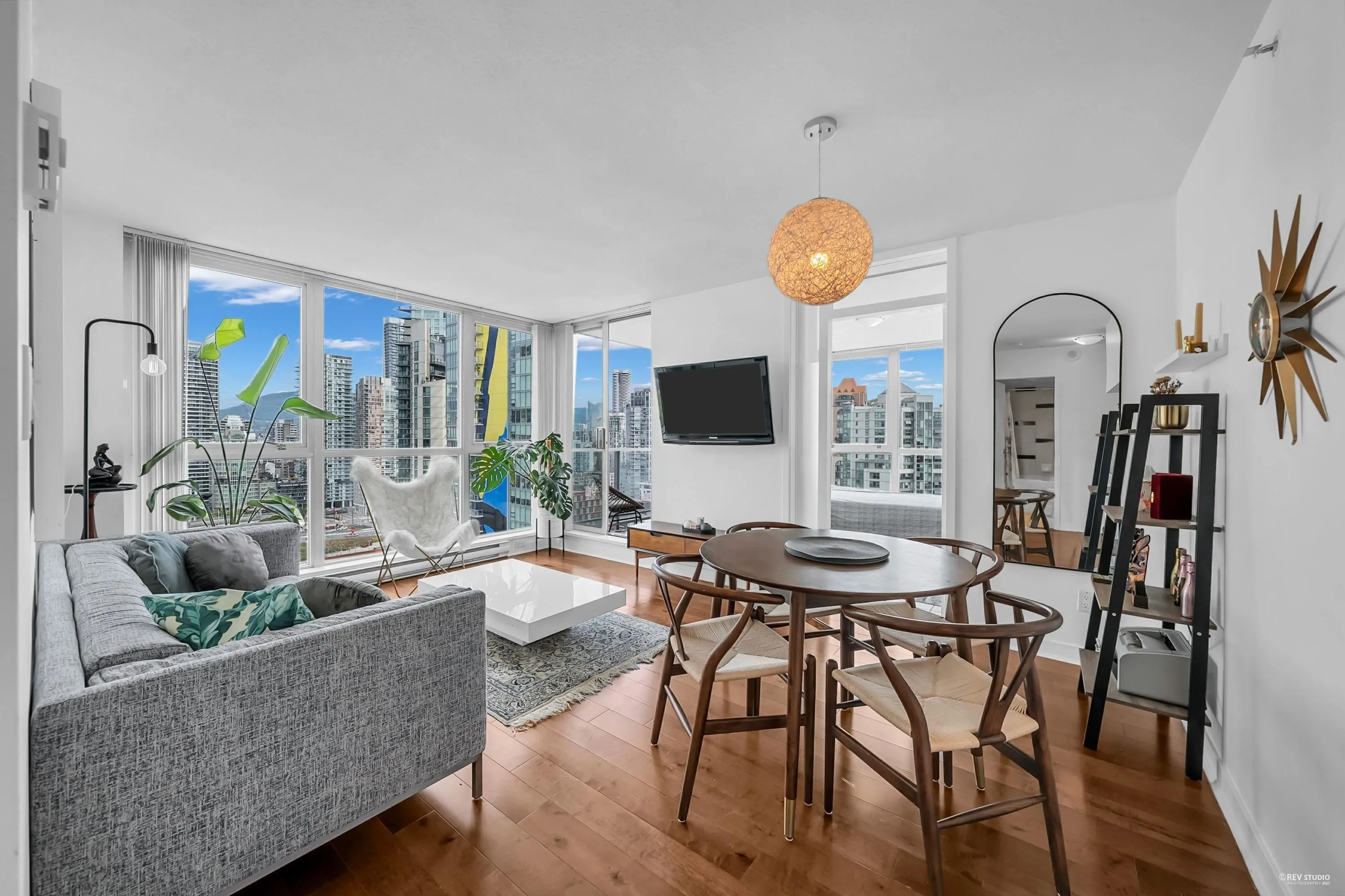 3006 1408 Strathmore Mews