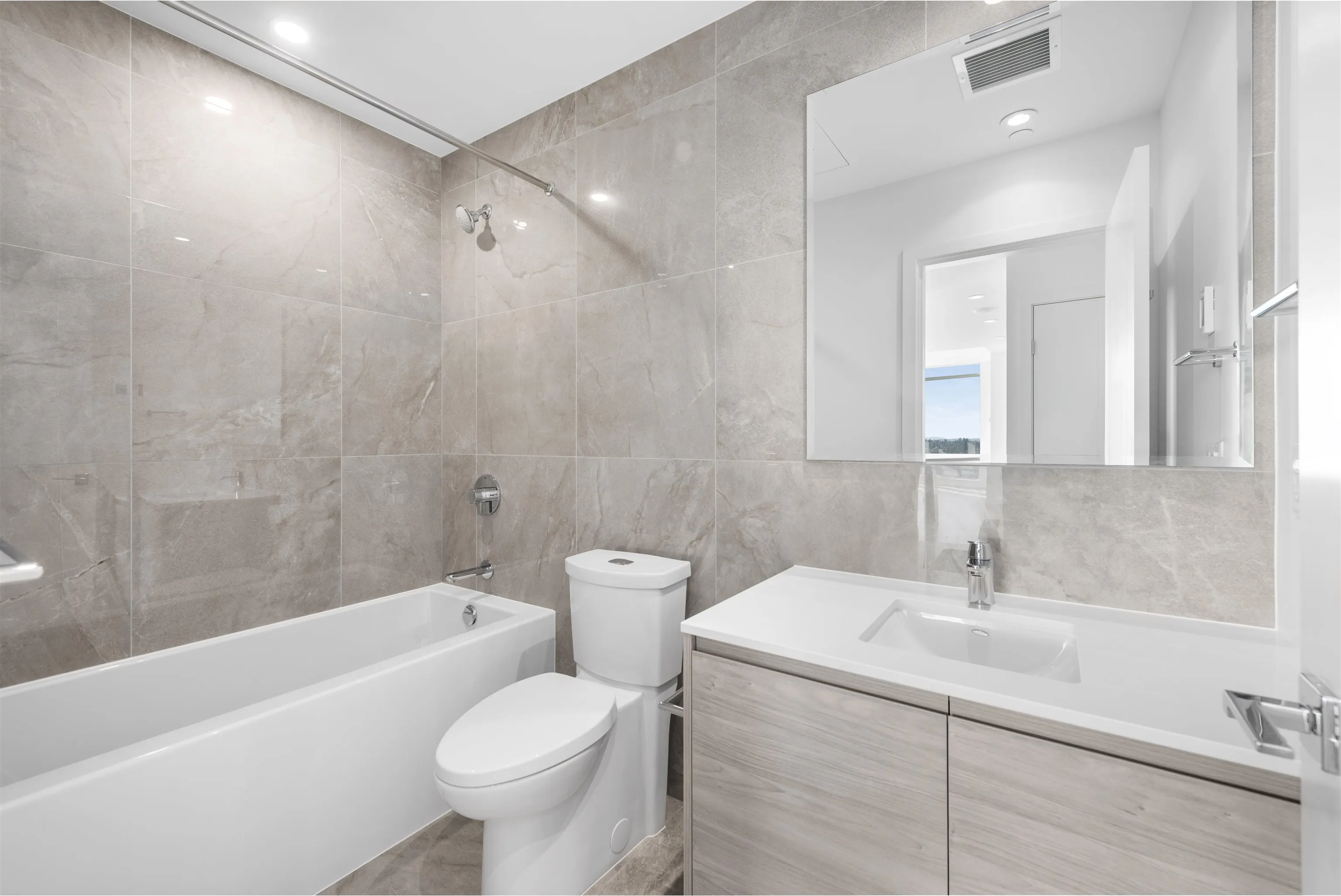 4008 680 Quayside Drive