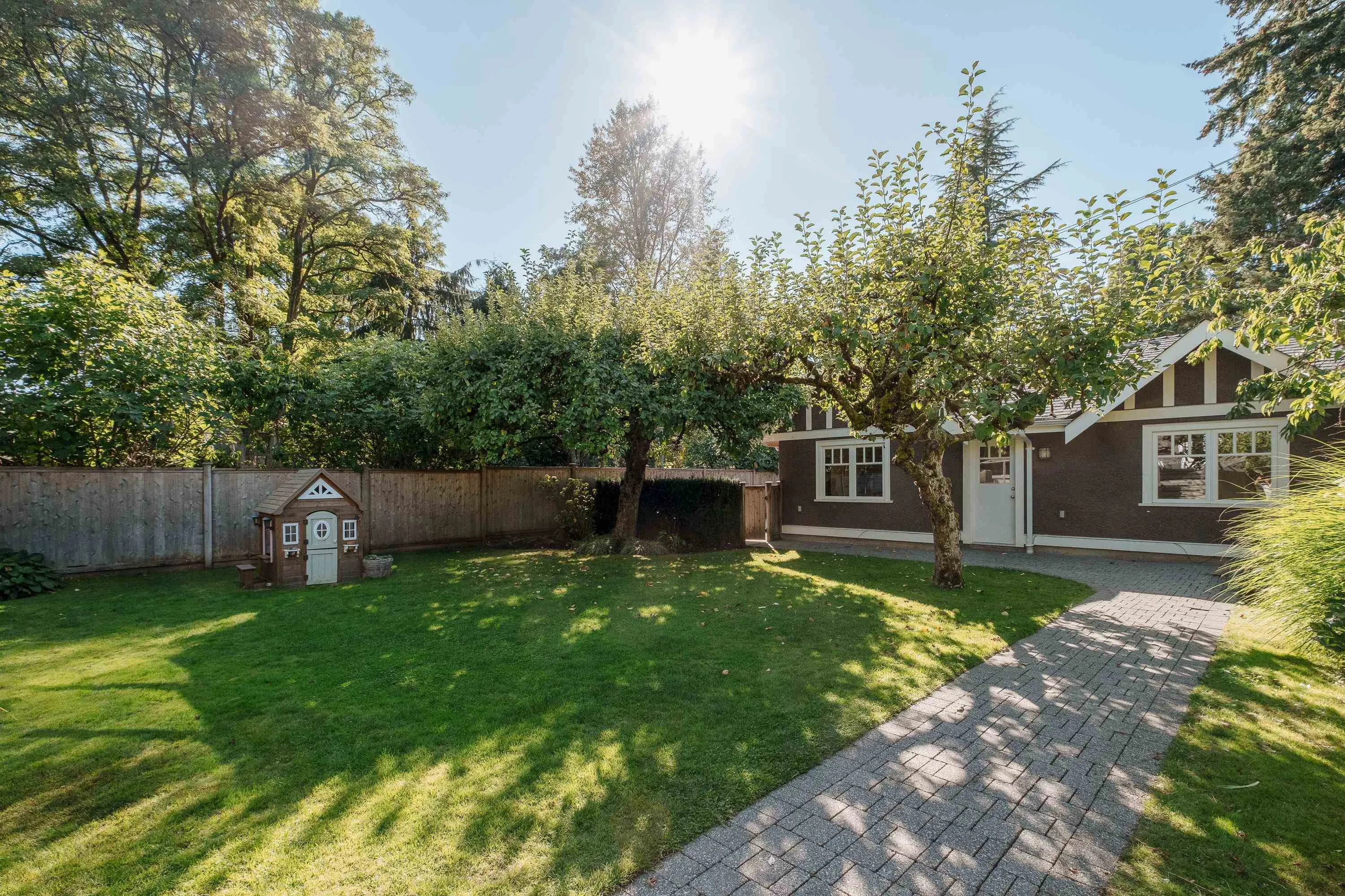 5611 Elm Street