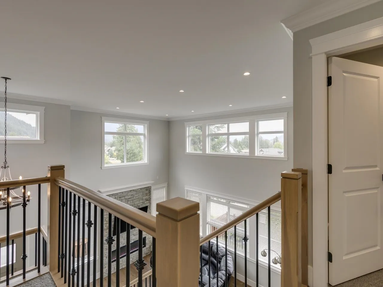 32 14550 Morris Valley Road