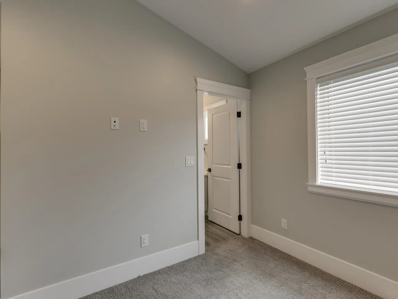 32 14550 Morris Valley Road