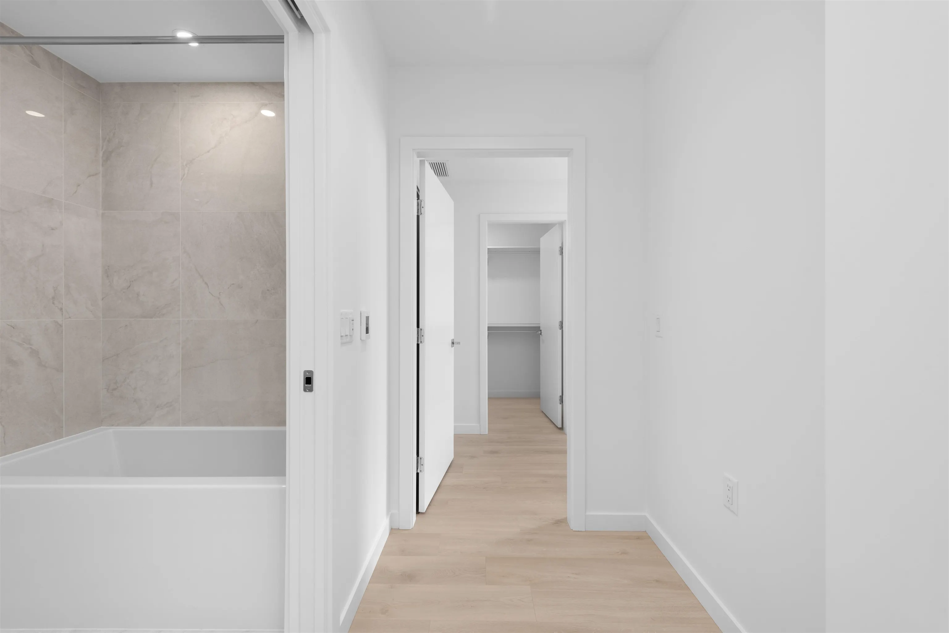 4001 680 Quayside Drive