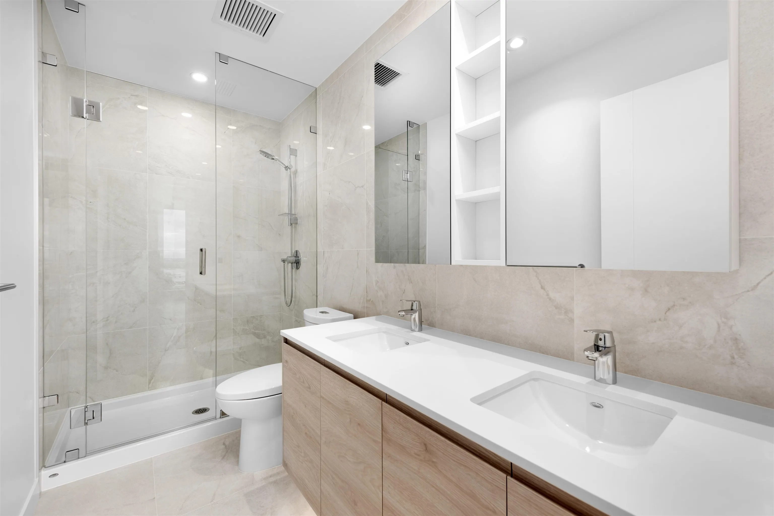 4001 680 Quayside Drive
