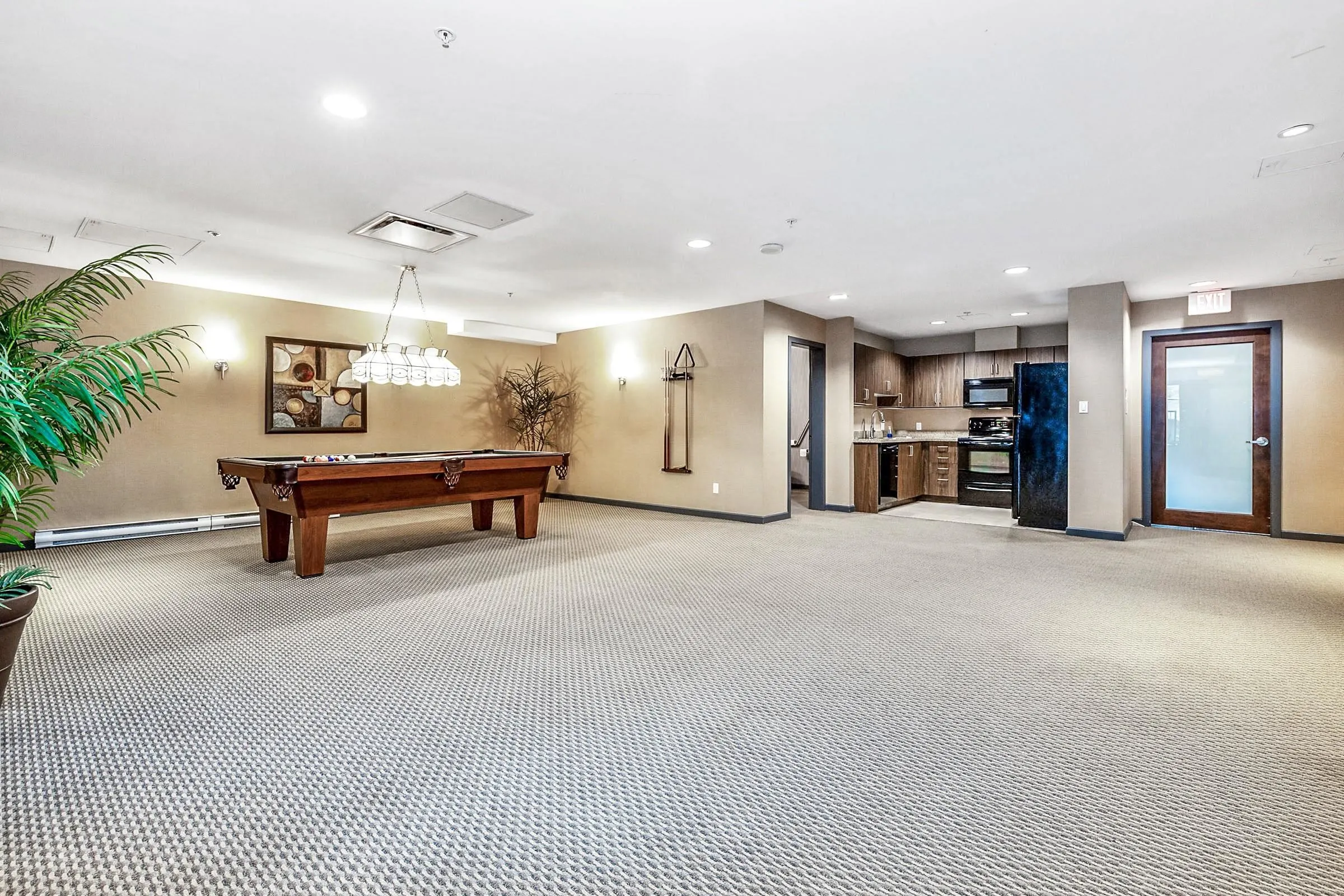 1303 295 Guildford Way