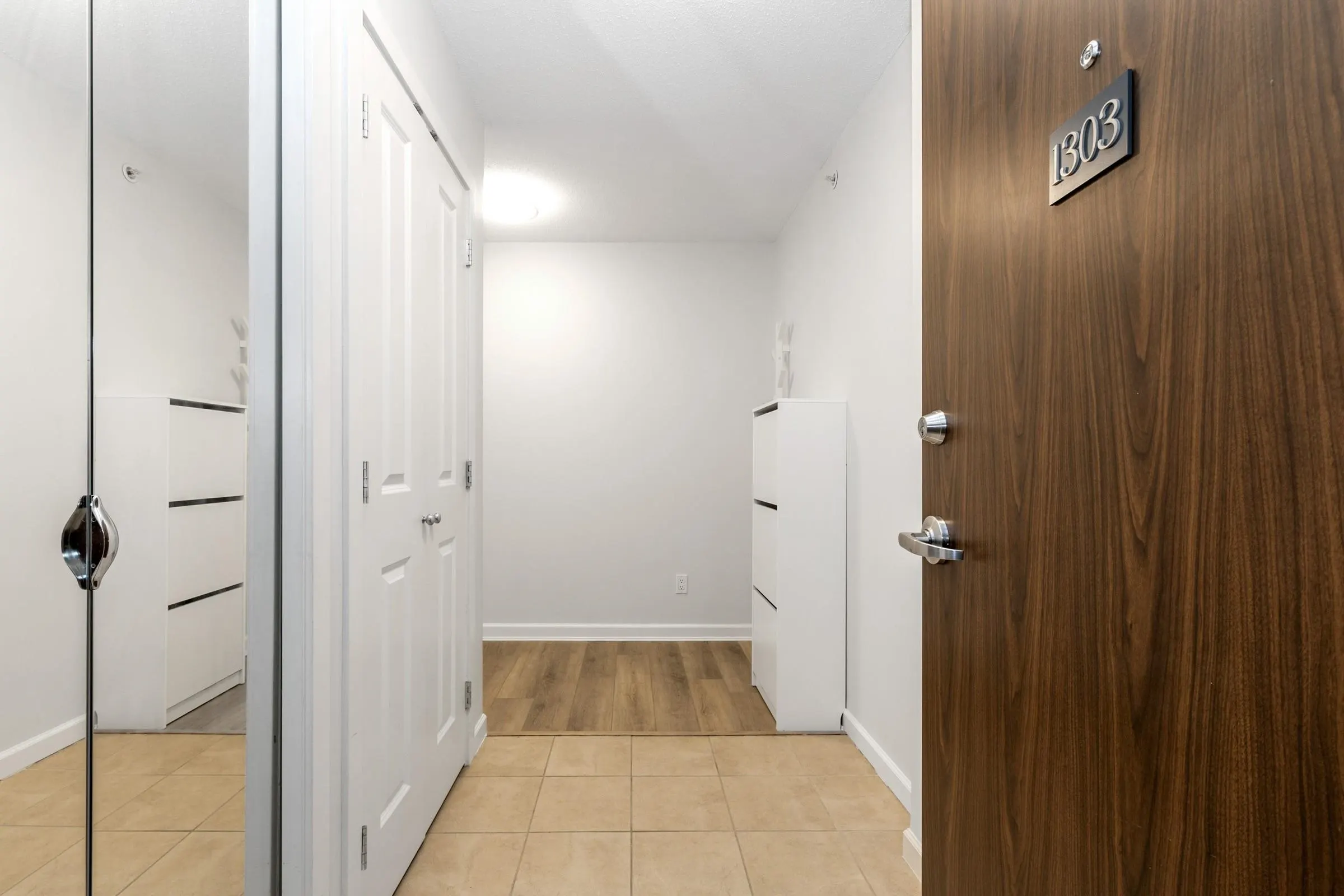 1303 295 Guildford Way