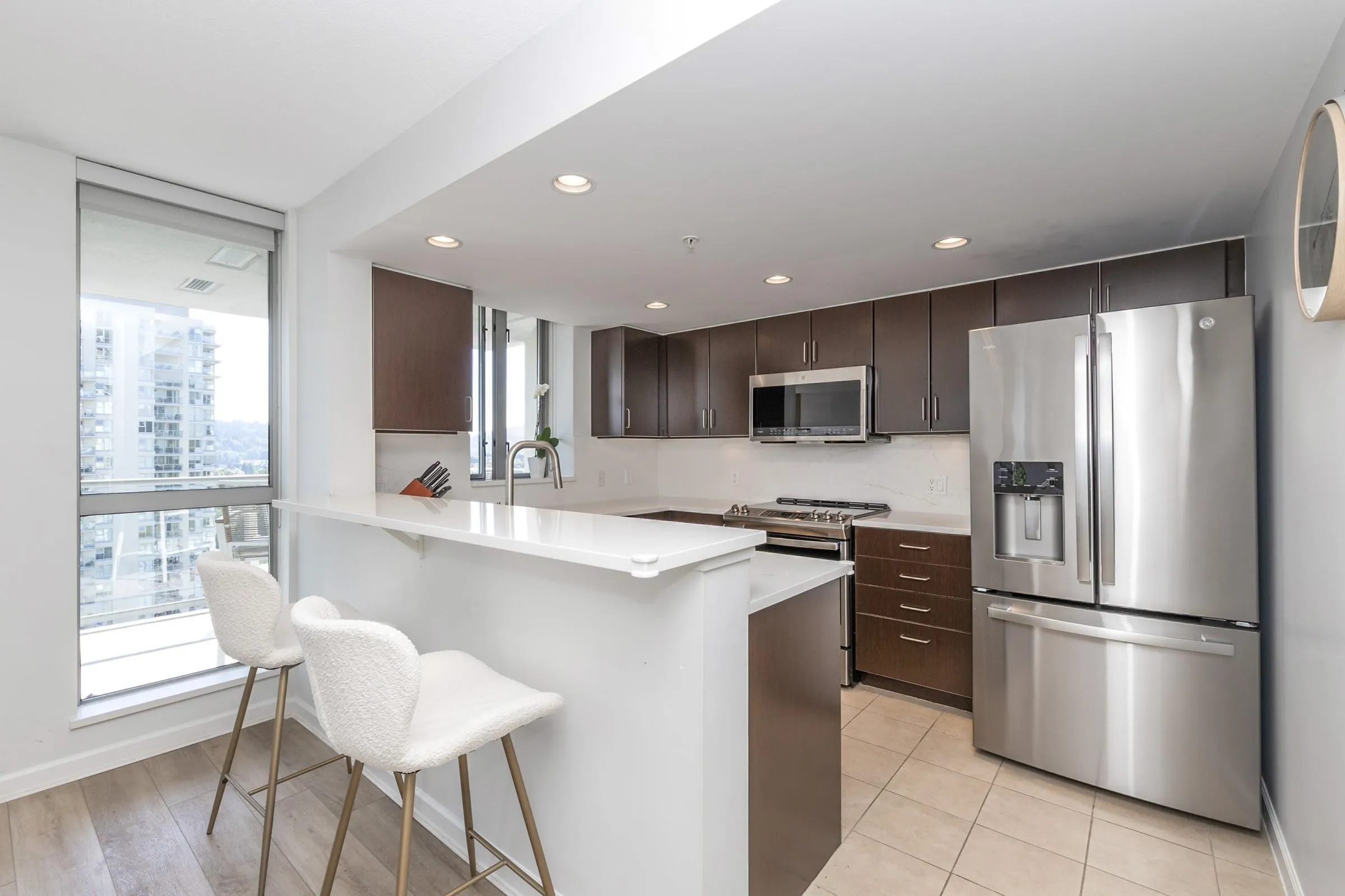 1303 295 Guildford Way
