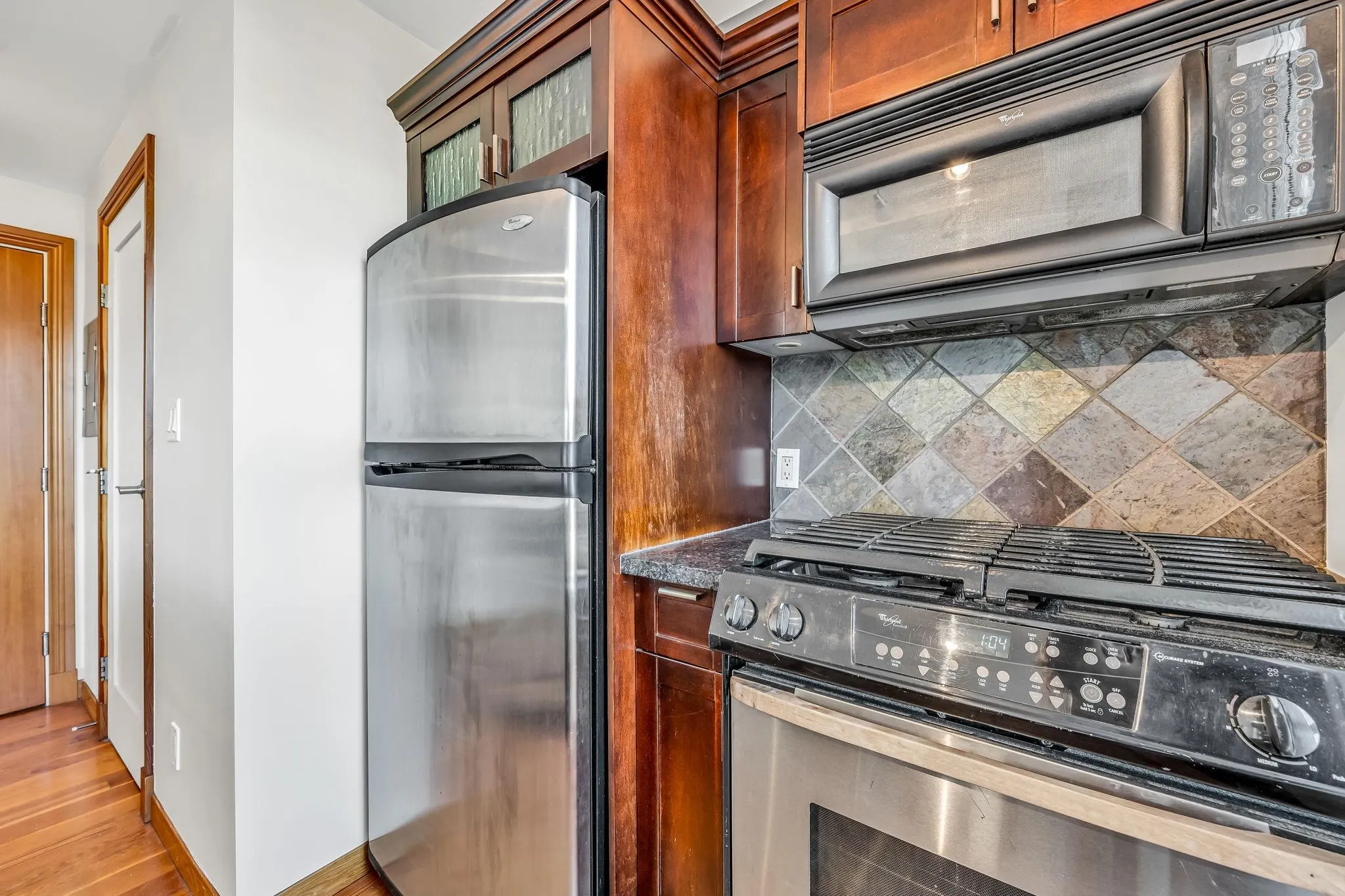 322 10 Renaissance Square