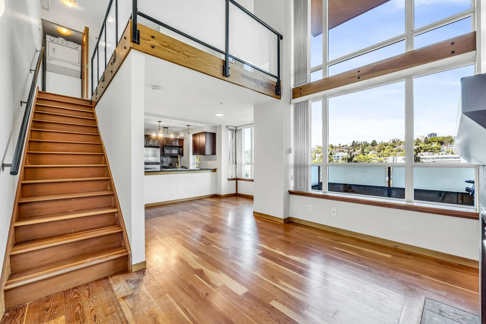 322 10 Renaissance Square