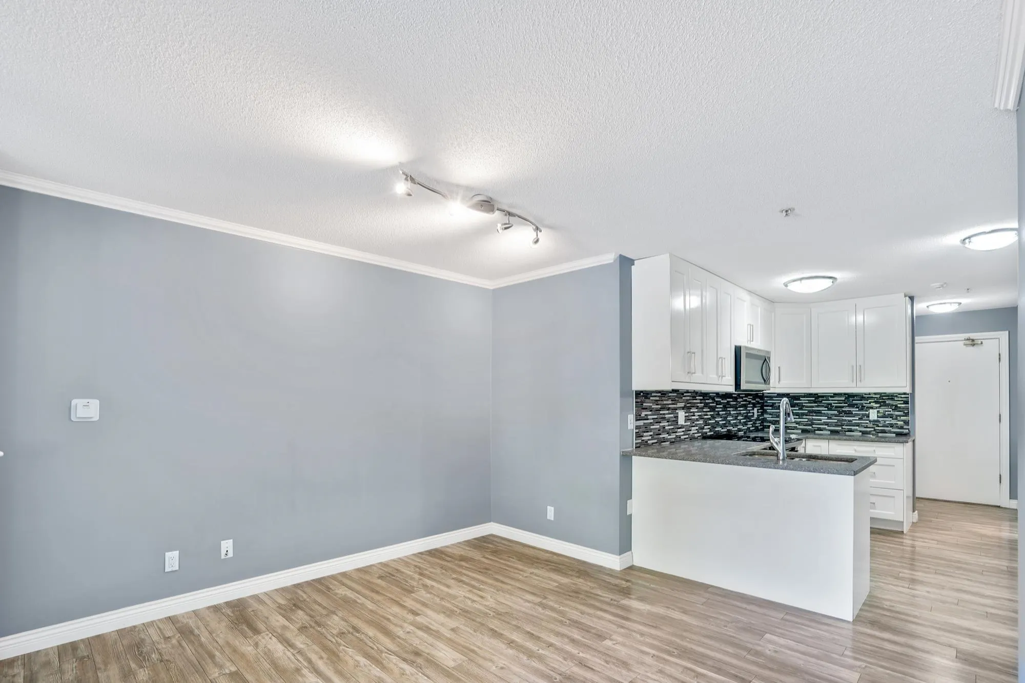 212 12110 80 Avenue