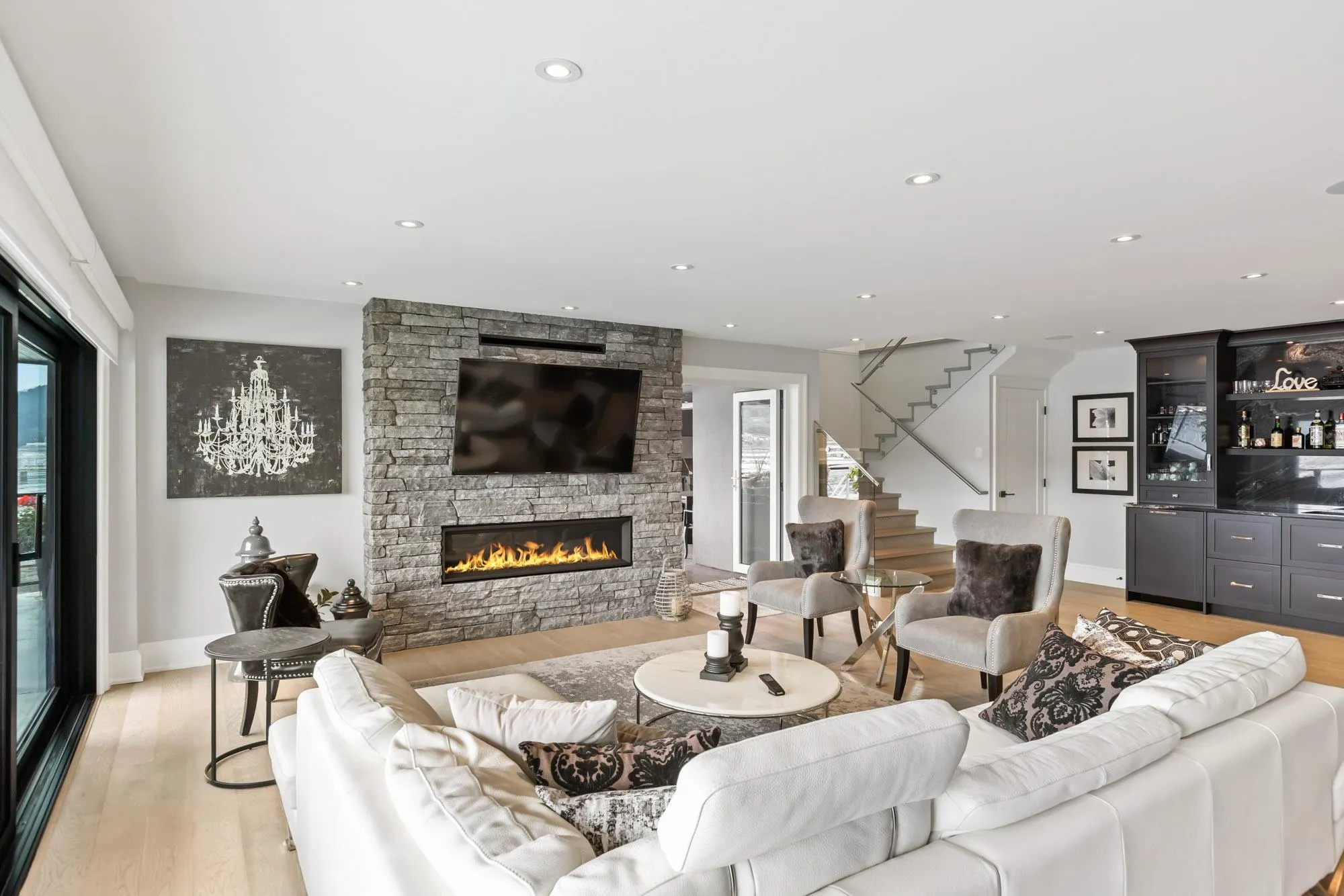 748 Alderside Road