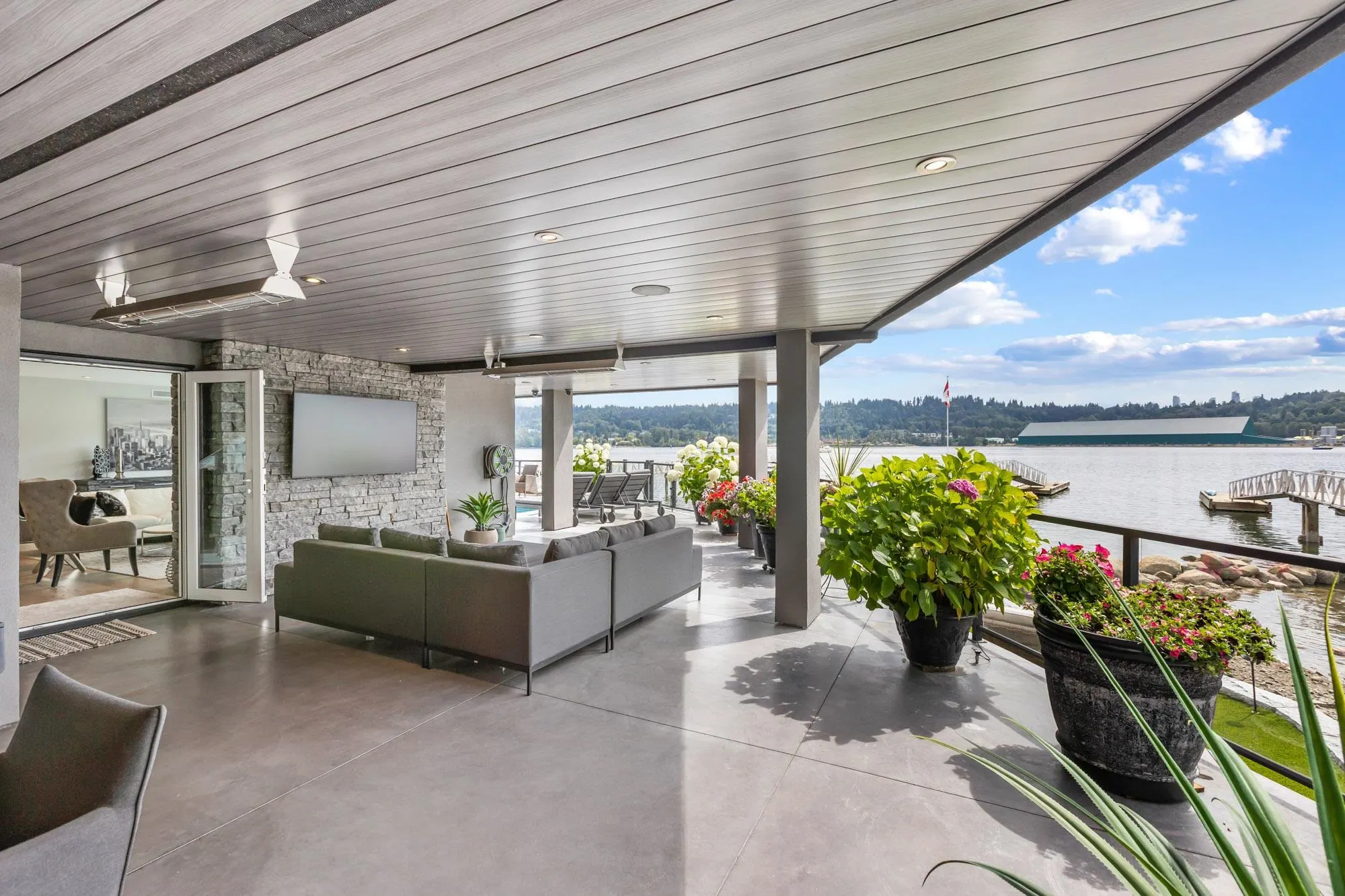 748 Alderside Road