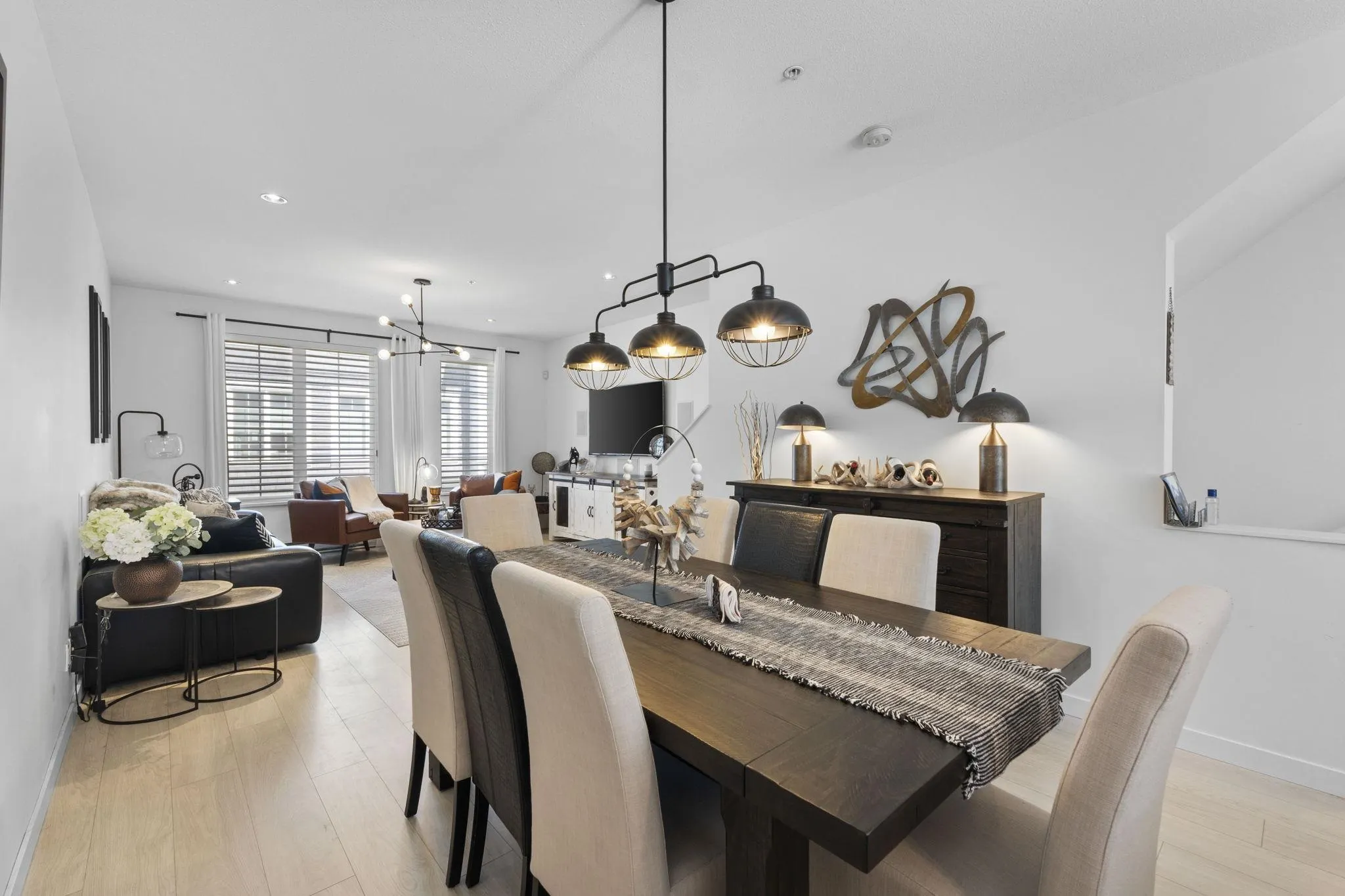 26 2560 Pitt River Road