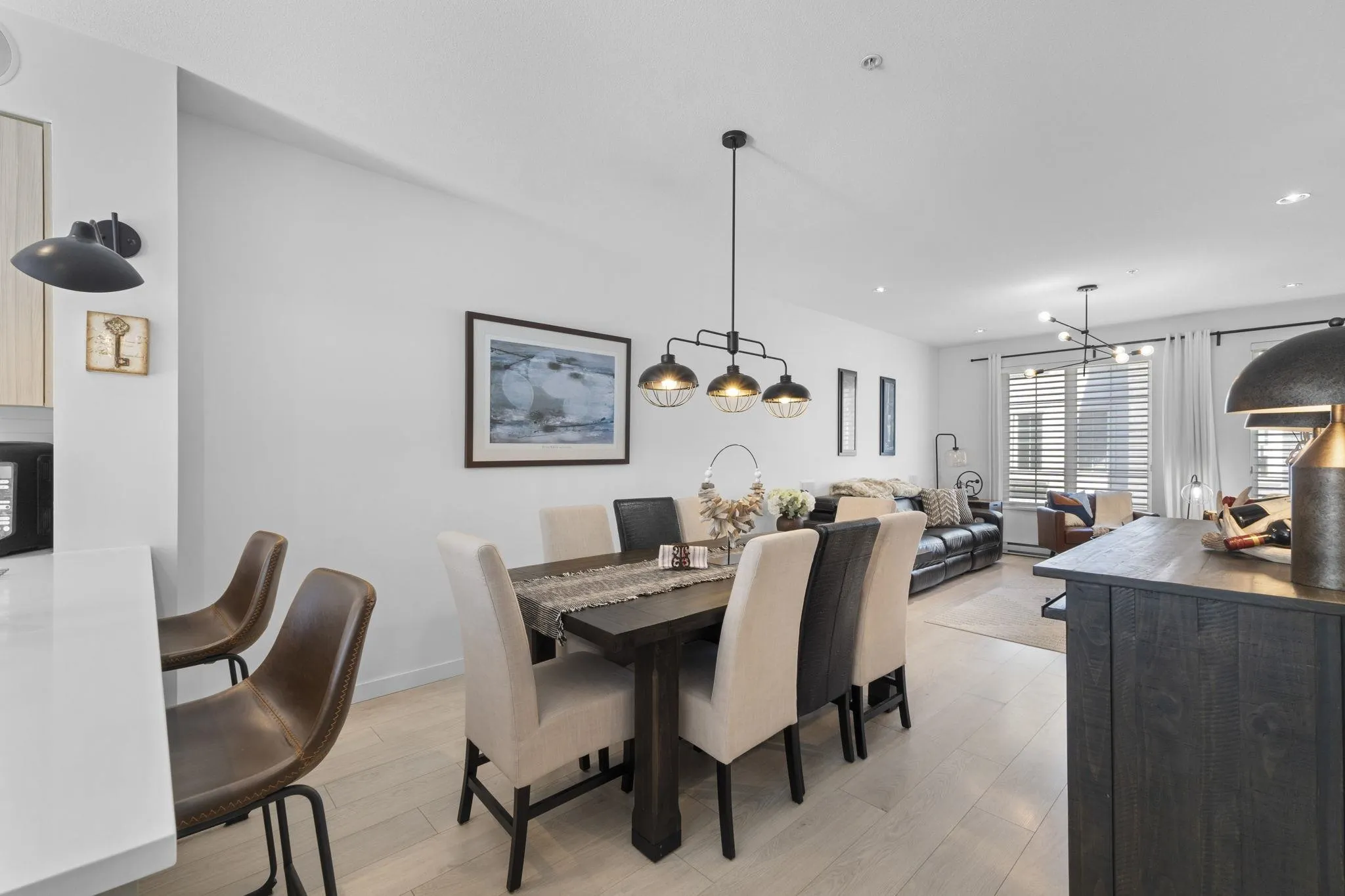 26 2560 Pitt River Road
